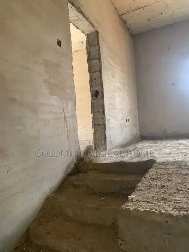 5bdrm Townhouse/Terrace in Katampe Extension for sale