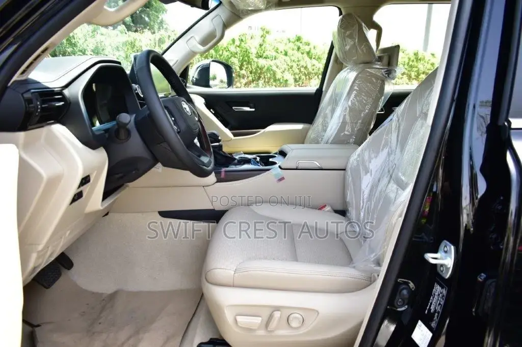New Toyota Land Cruiser Base 4WD 2026 Black