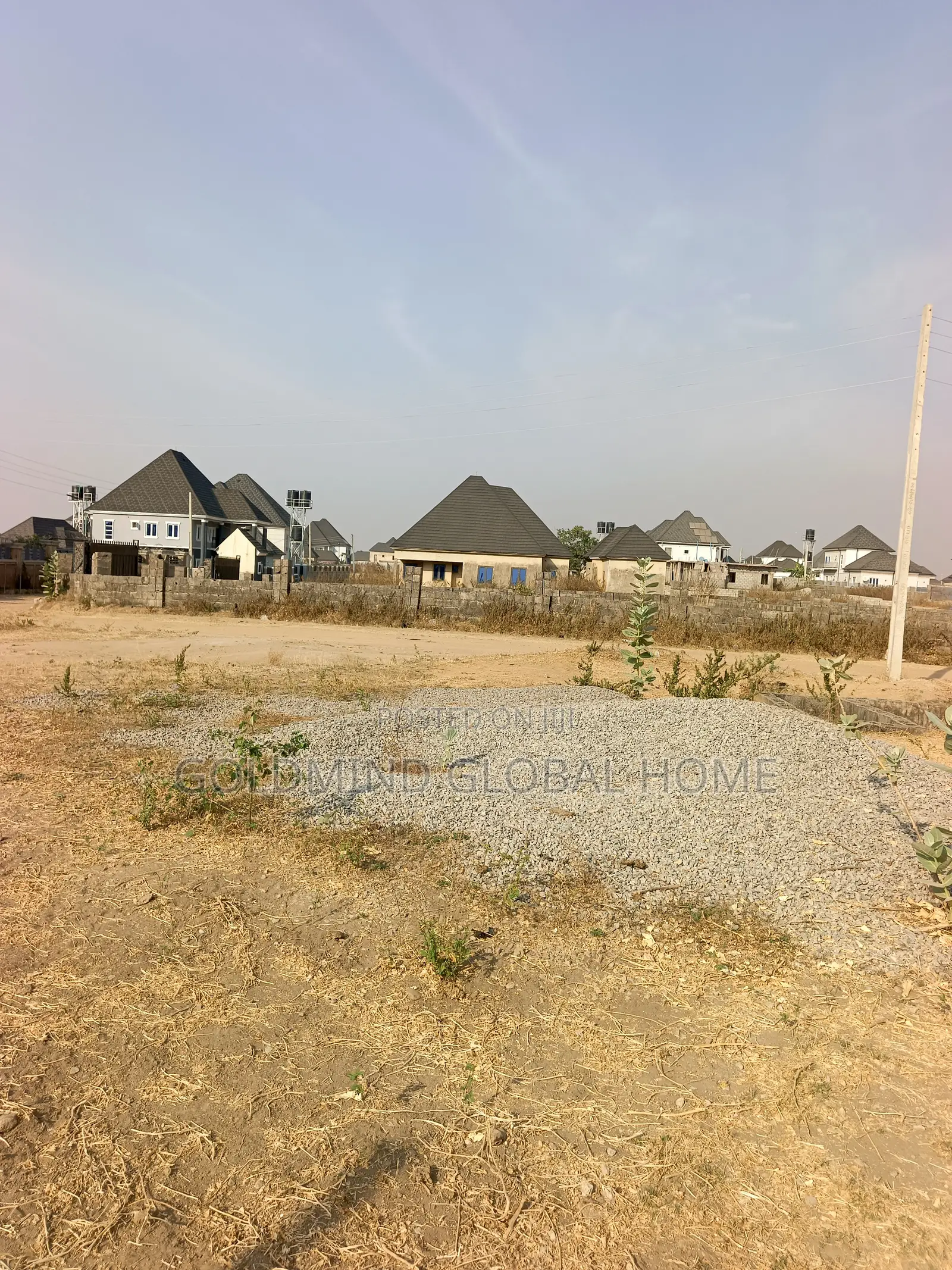 850 Square Meters of Land for Sale in Life Camp