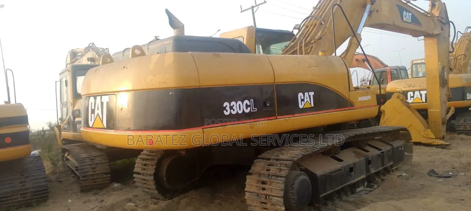 320 Escavator Available for Sale