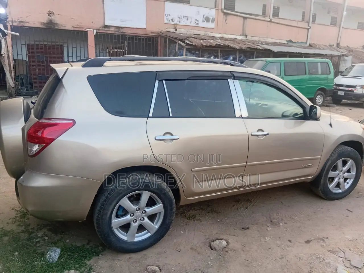 Toyota RAV4 2006 Gold