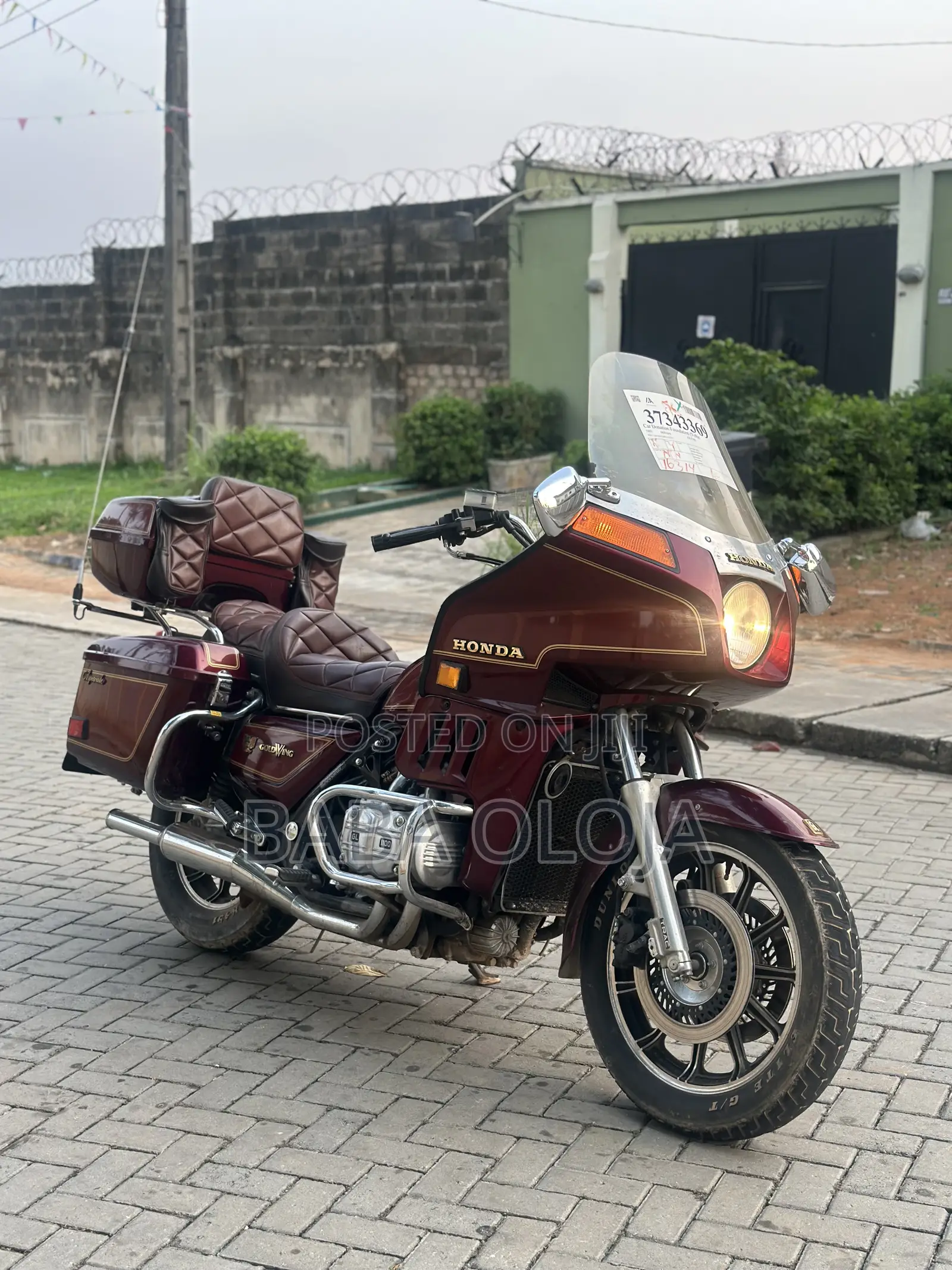 Honda Gold Wing 1983 Gold