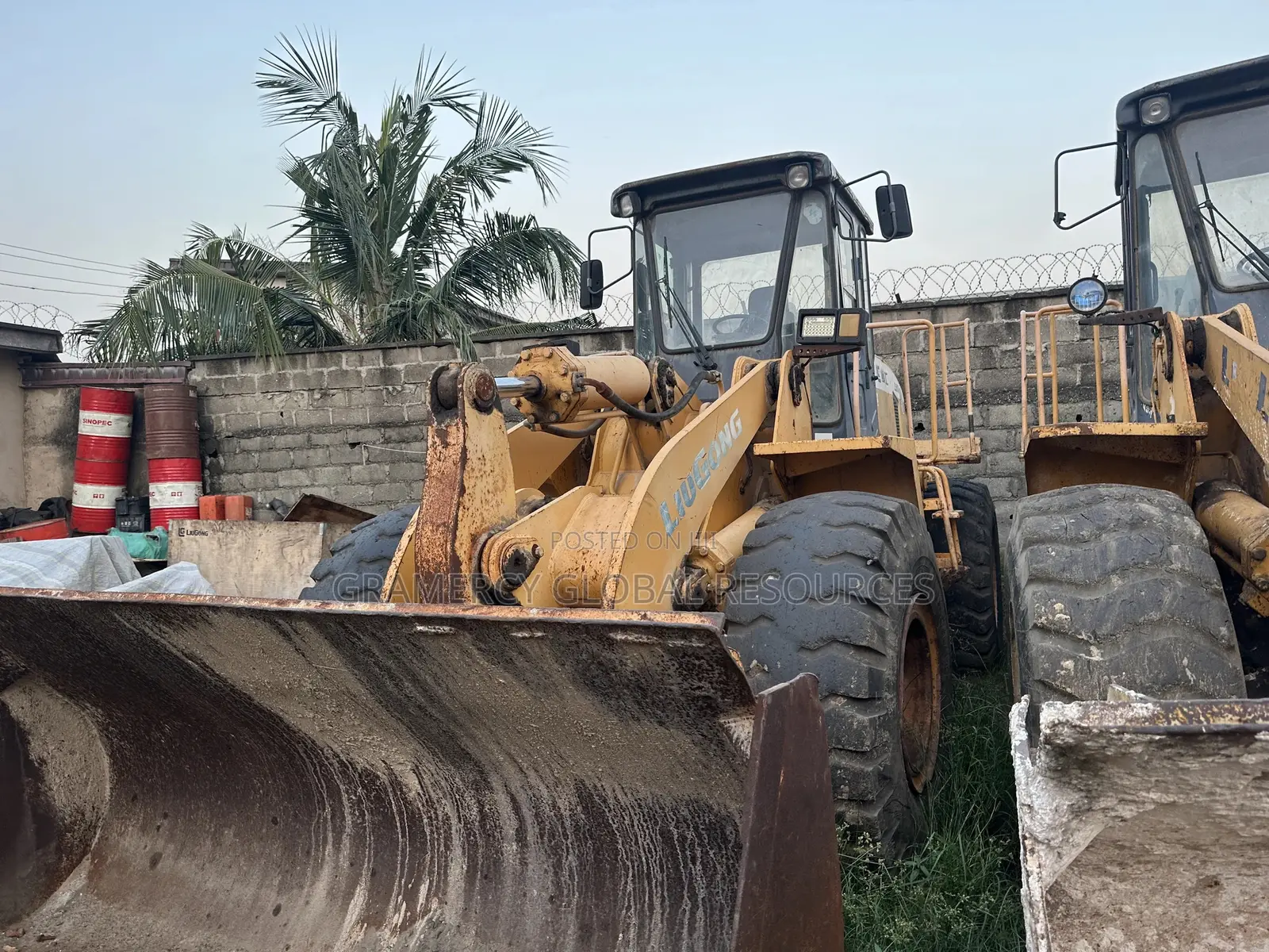 Foreign Used Liugong 5tons Wheel Loader/Payloader for Sell