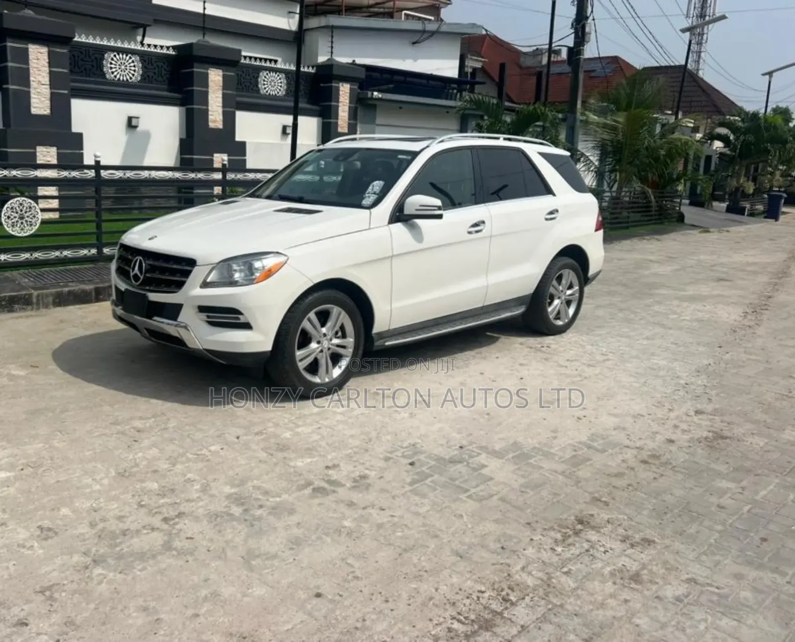 Mercedes-Benz M Class ML350 4MATIC 4dr SUV AWD (3.5L 6cyl 7A) 2014