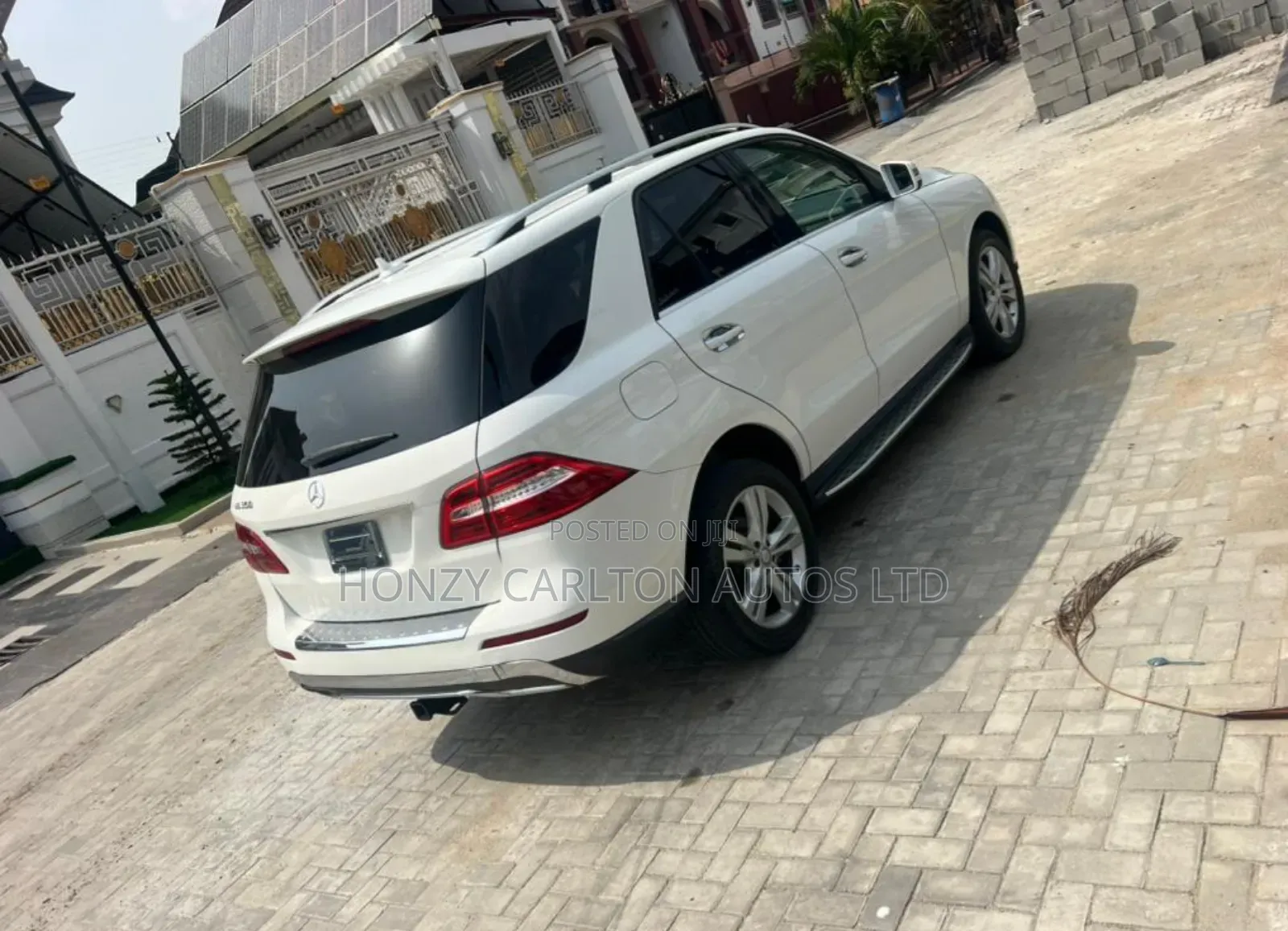 Mercedes-Benz M Class ML350 4MATIC 4dr SUV AWD (3.5L 6cyl 7A) 2014