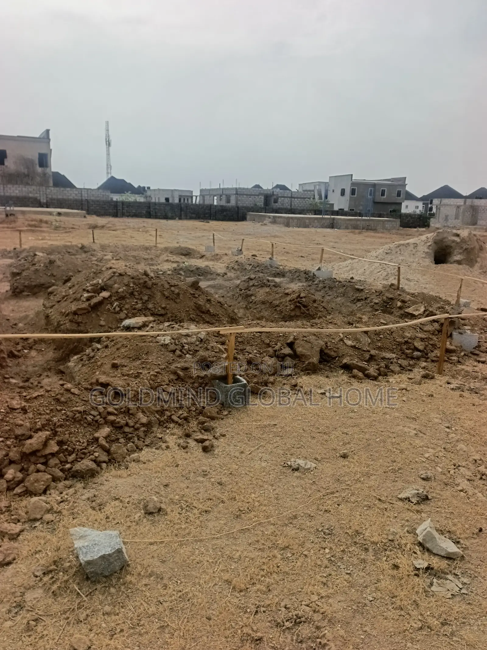 2700 Square Meter of Land for Sale in Gwarinpa