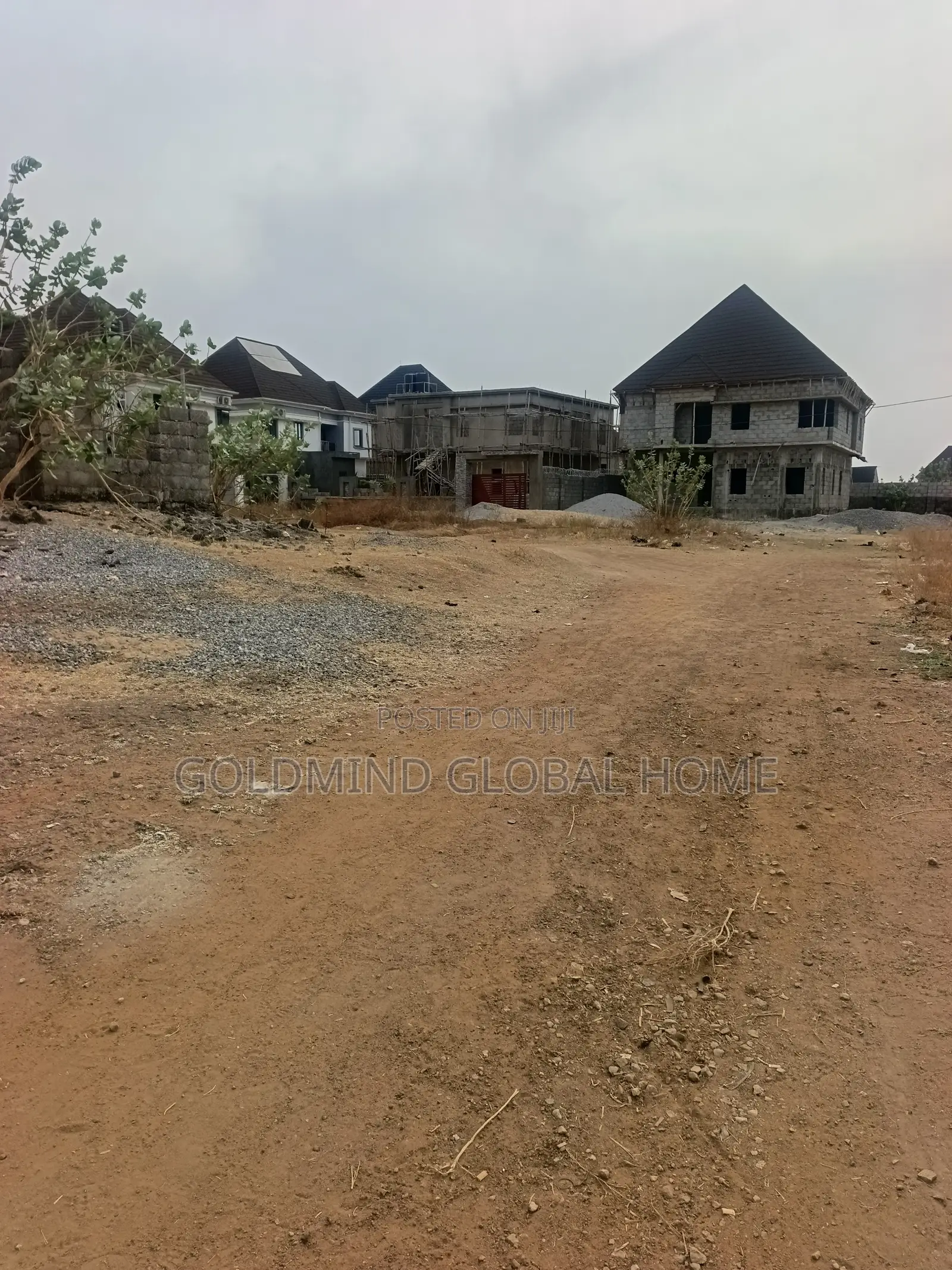 2700 Square Meter of Land for Sale in Gwarinpa