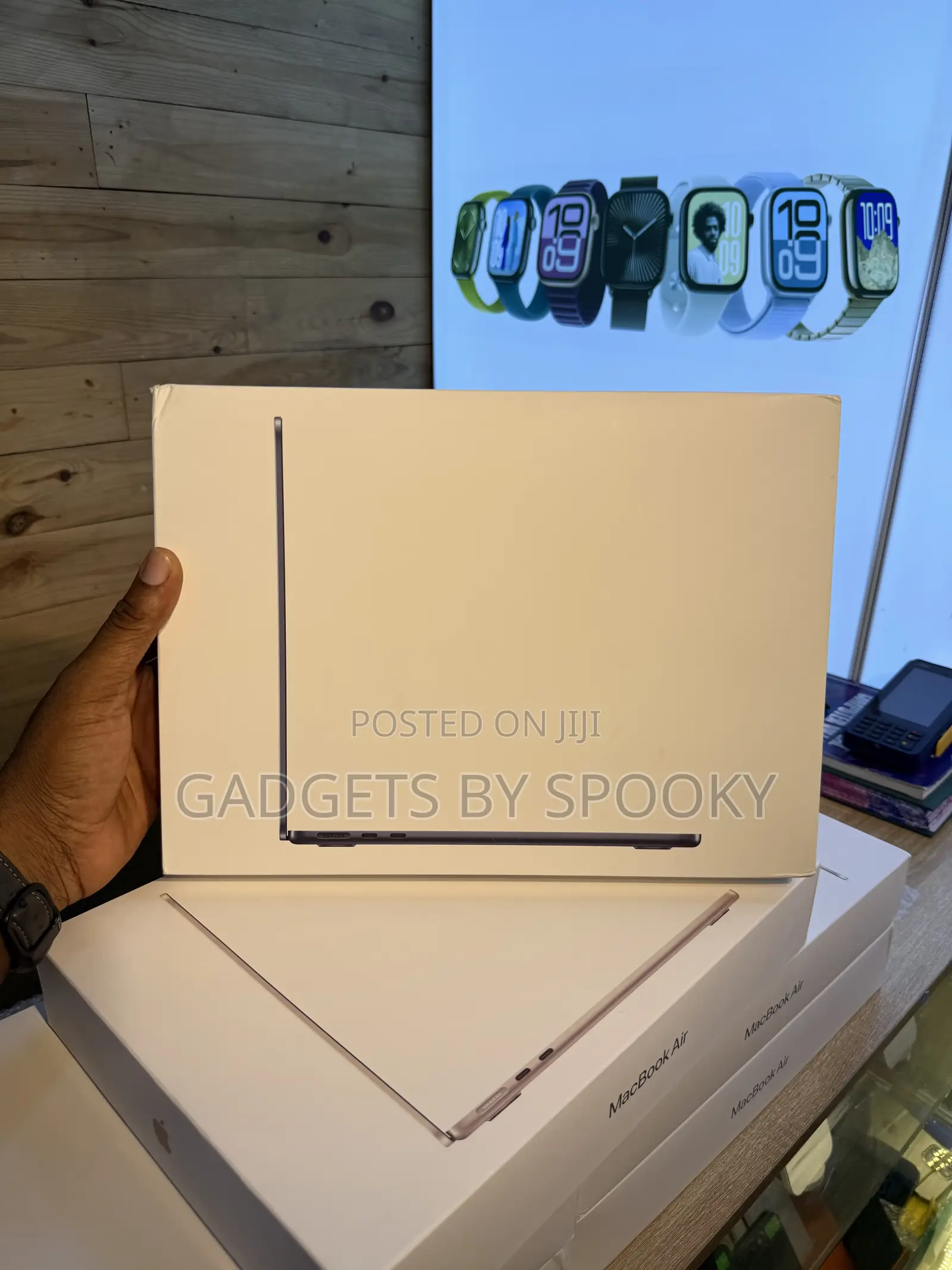 New Laptop Apple MacBook Air 2026 M5 16GB Apple M4 SSD 256GB