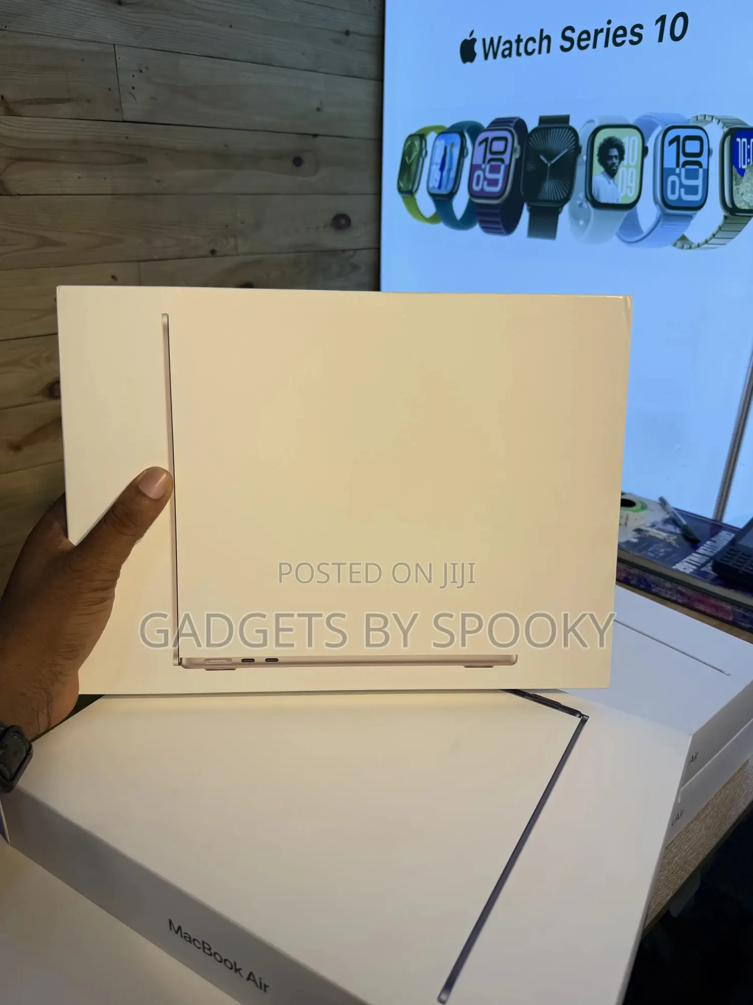 New Laptop Apple MacBook Air 2026 M5 16GB Apple M4 SSD 256GB