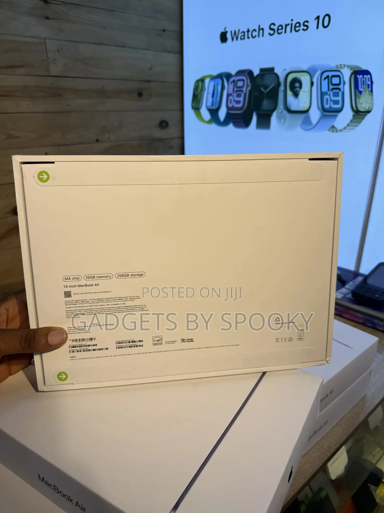 New Laptop Apple MacBook Air 2026 M5 16GB Apple M4 SSD 256GB
