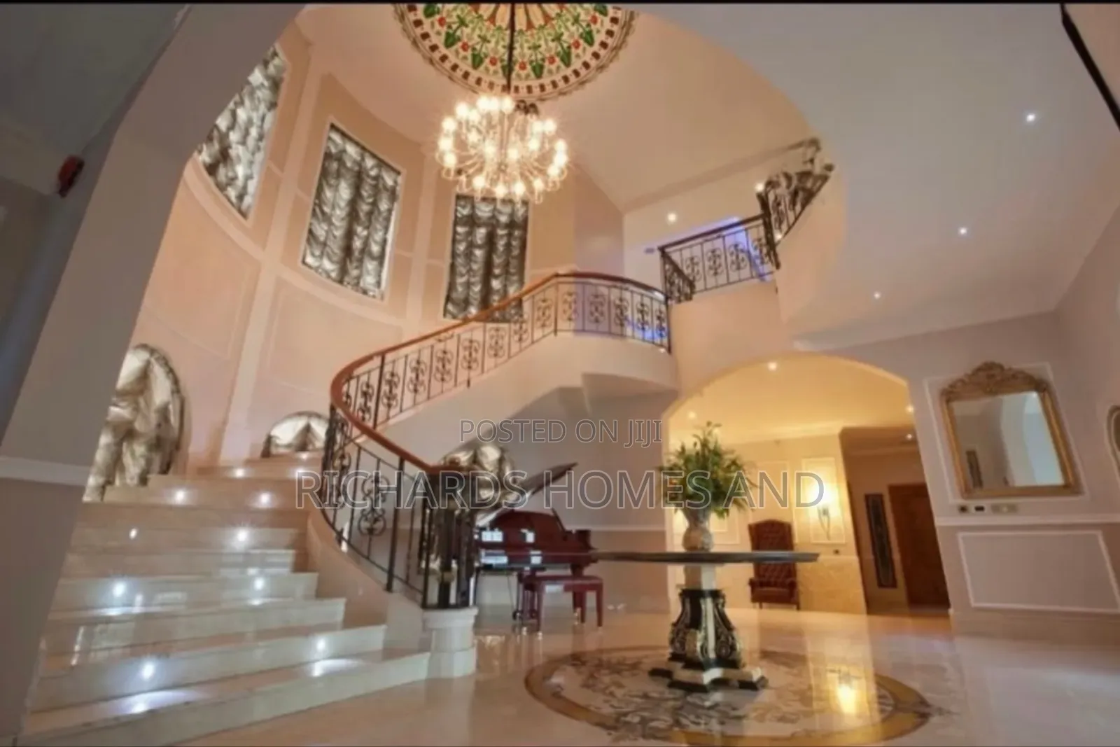 7bdrm House in Banana Island for sale
