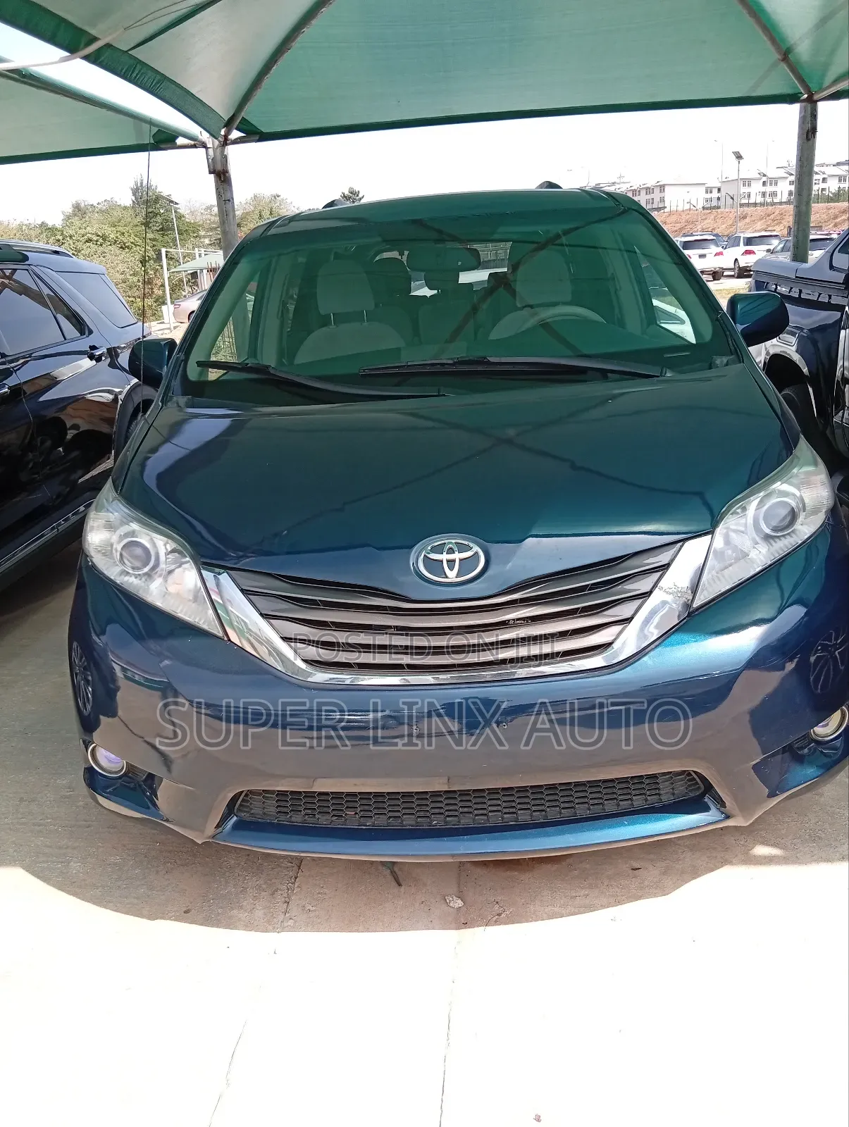 Toyota Sienna 2011 Blue