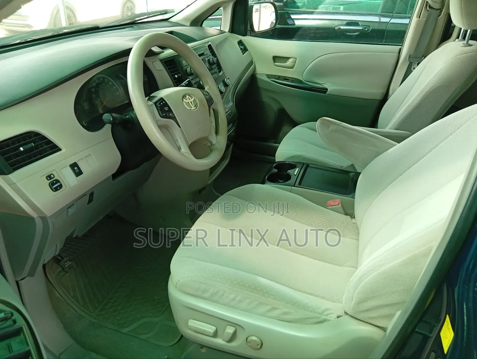 Toyota Sienna 2011 Blue
