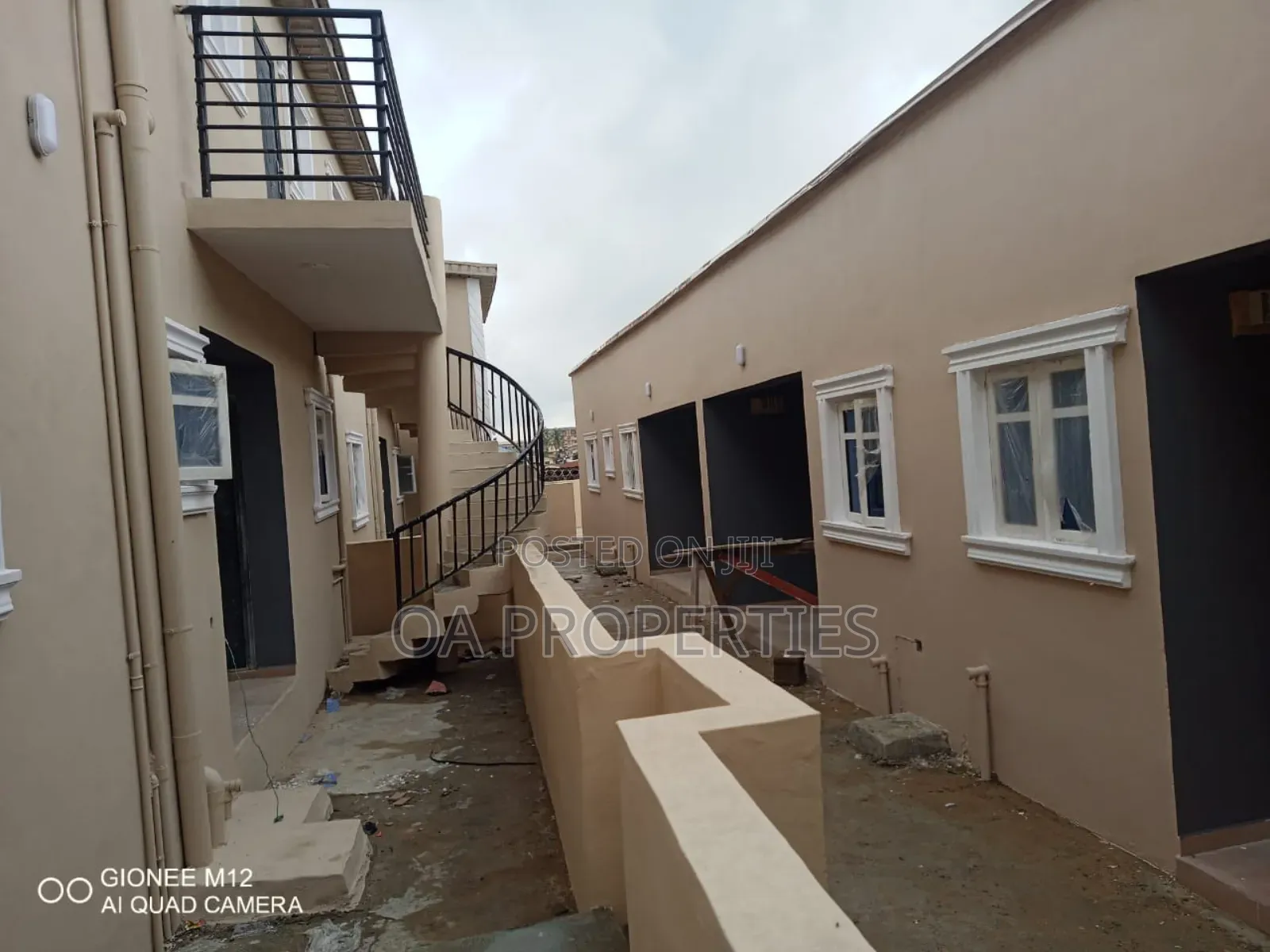 9bdrm Block of Flats in Ibadan for sale