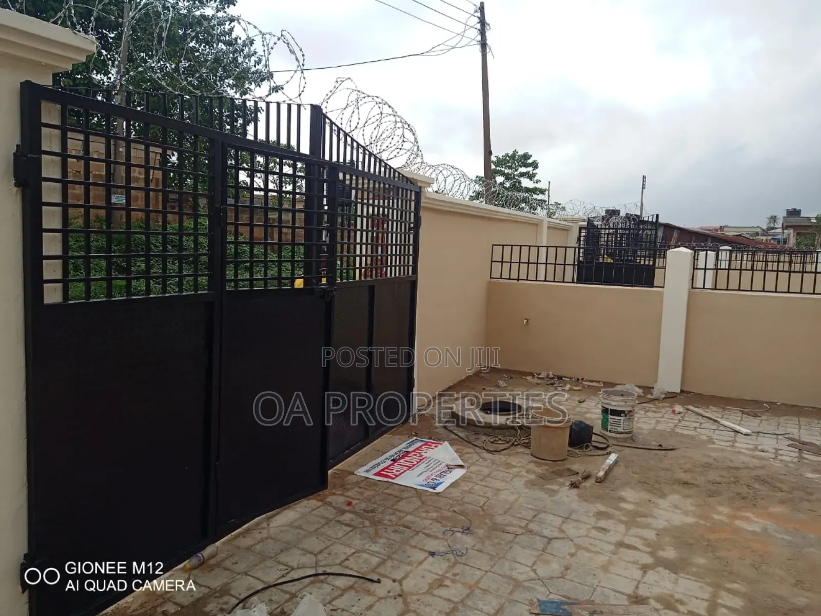 9bdrm Block of Flats in Ibadan for sale