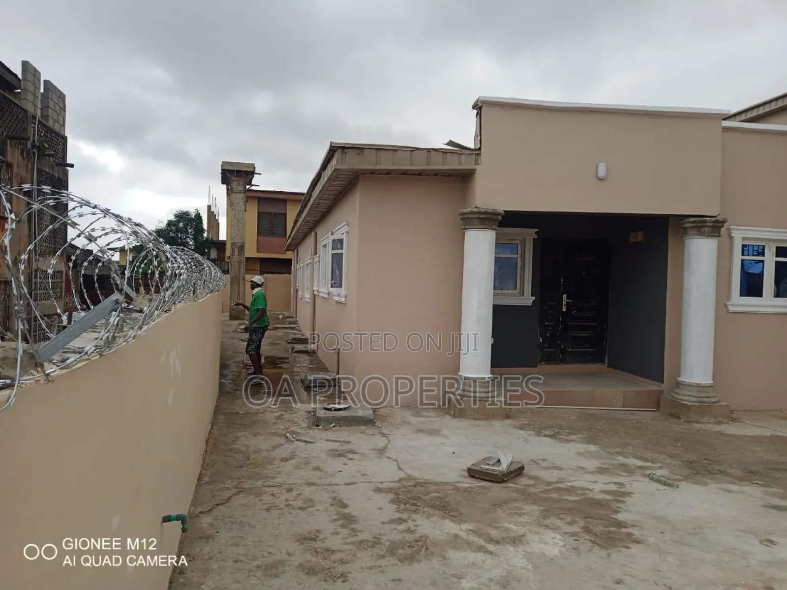 9bdrm Block of Flats in Ibadan for sale
