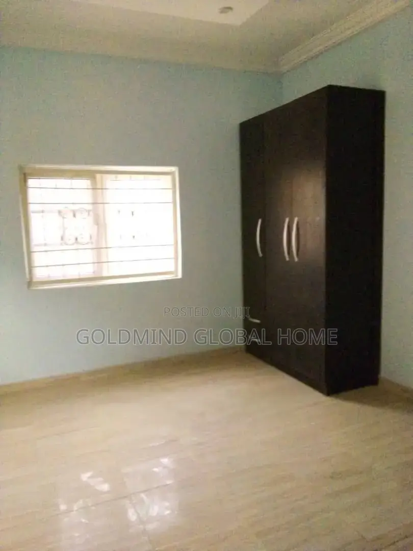 5bdrm Duplex in Gwarinpa, Life Camp for sale