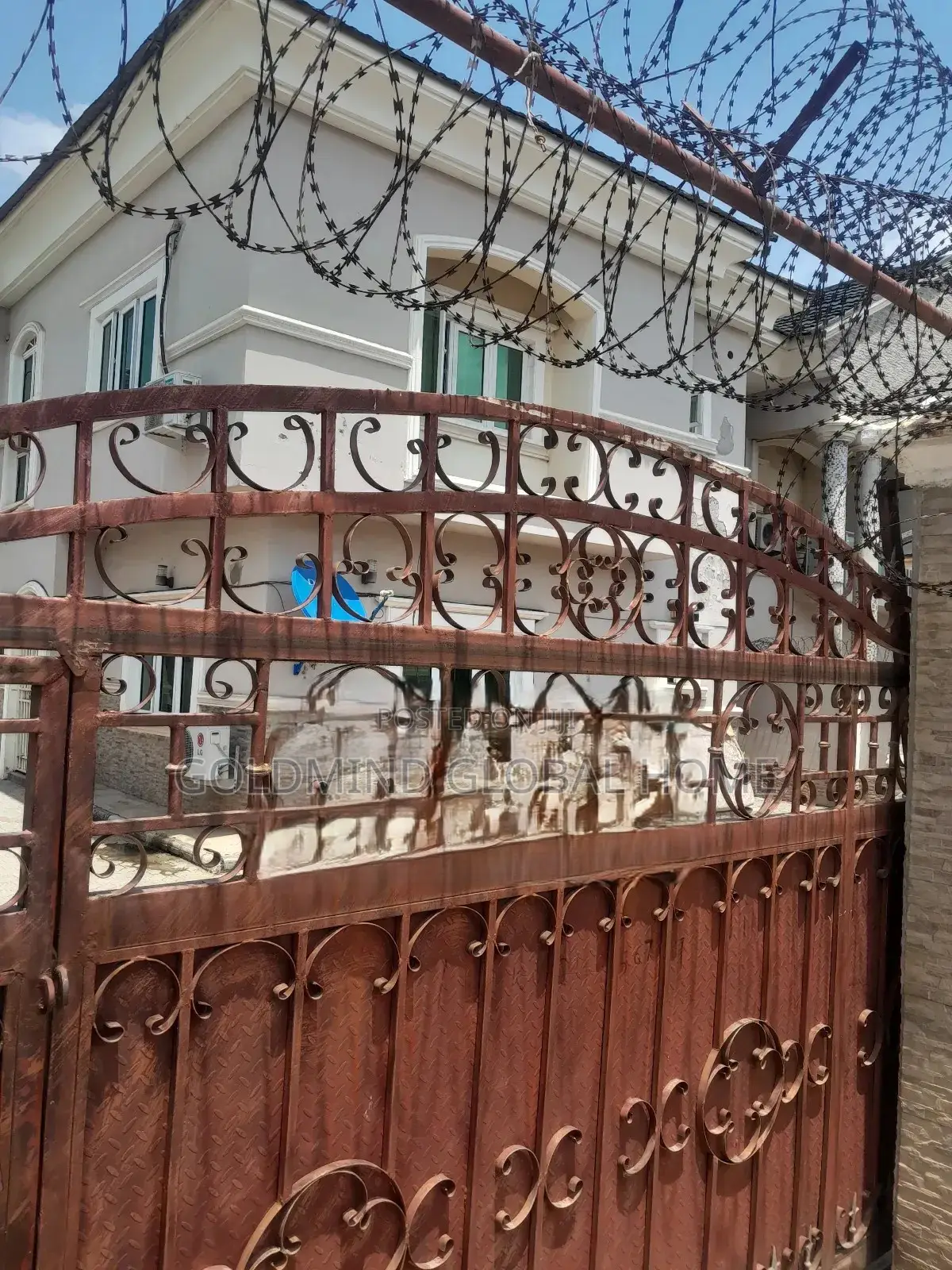 3bdrm Duplex in Gwarinpa, Life Camp for sale