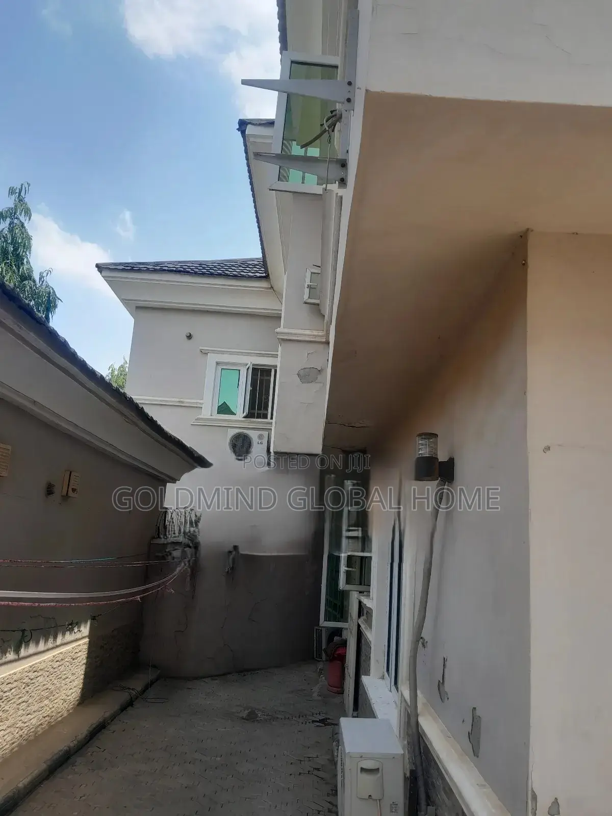 3bdrm Duplex in Gwarinpa, Life Camp for sale