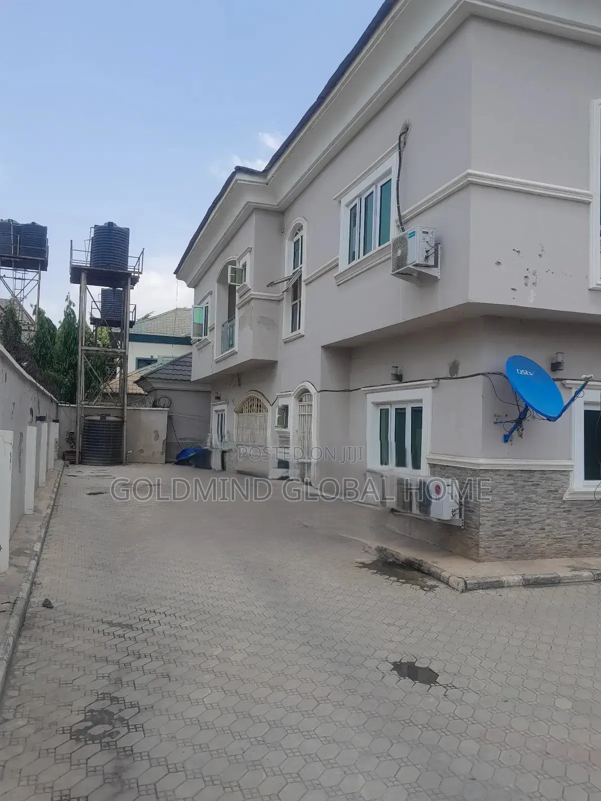 3bdrm Duplex in Gwarinpa, Life Camp for sale