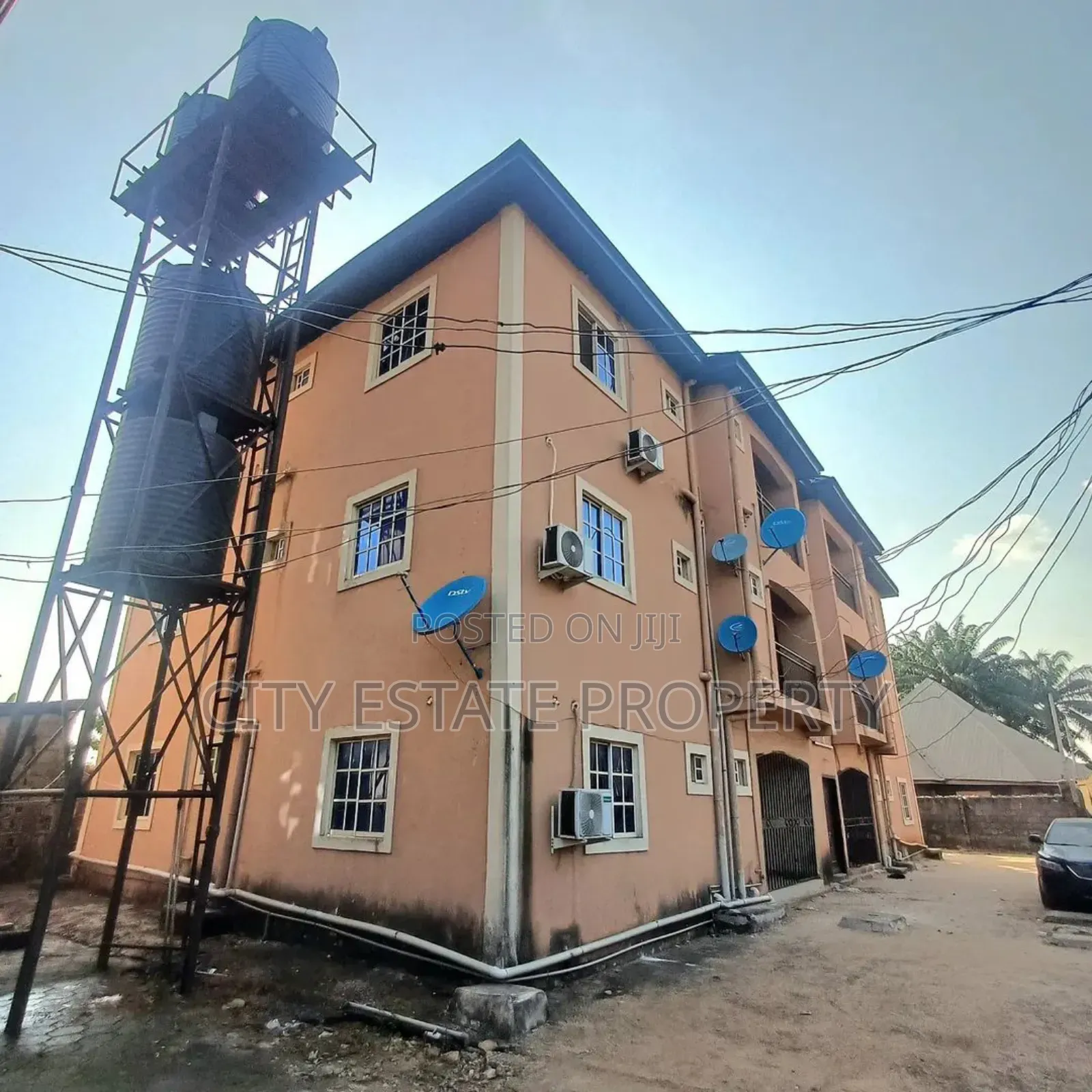 18bdrm Block of Flats in City Estate, Port-Harcourt for sale