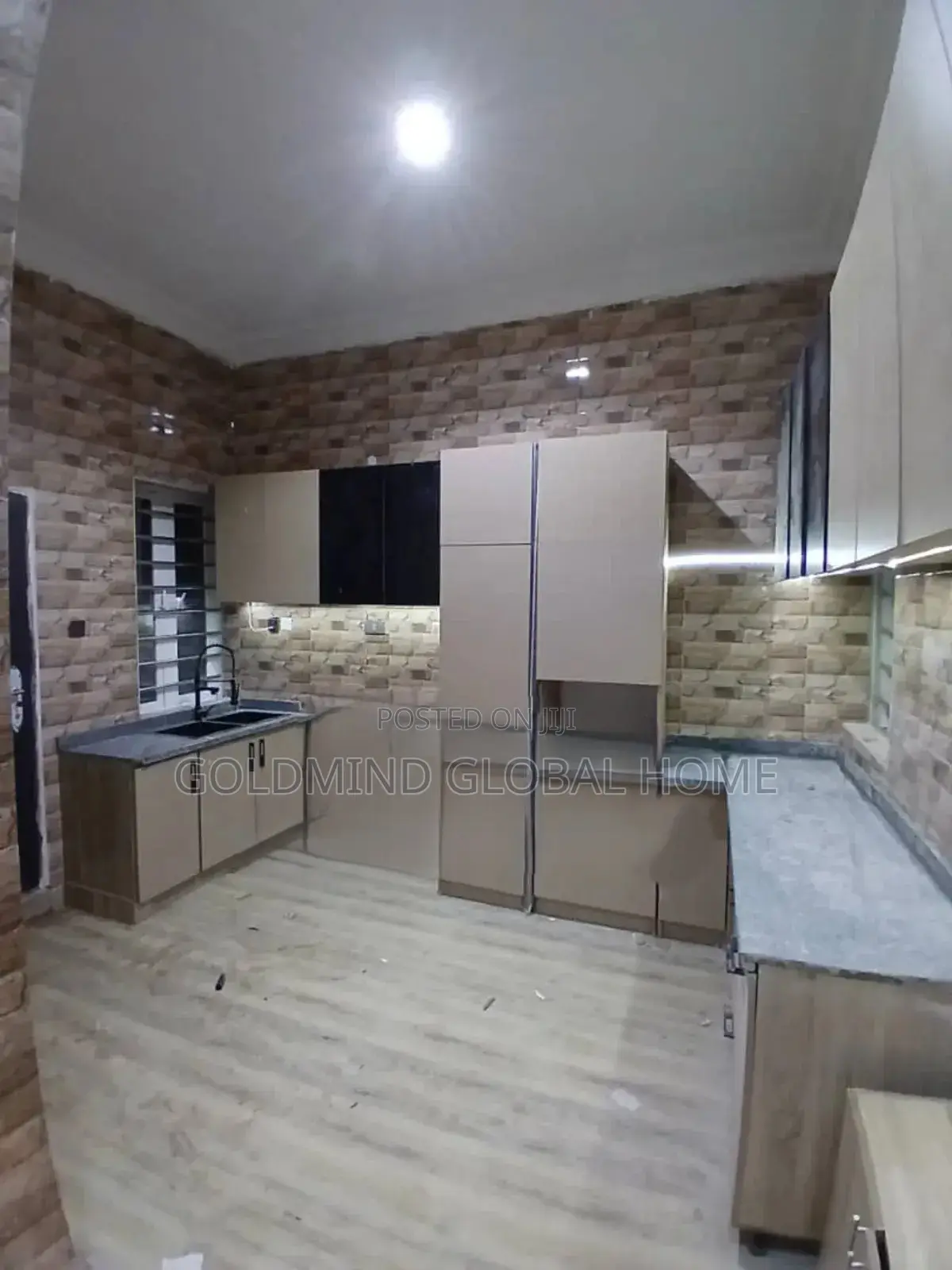 5bdrm Duplex in Gwarinpa, Life Camp for sale