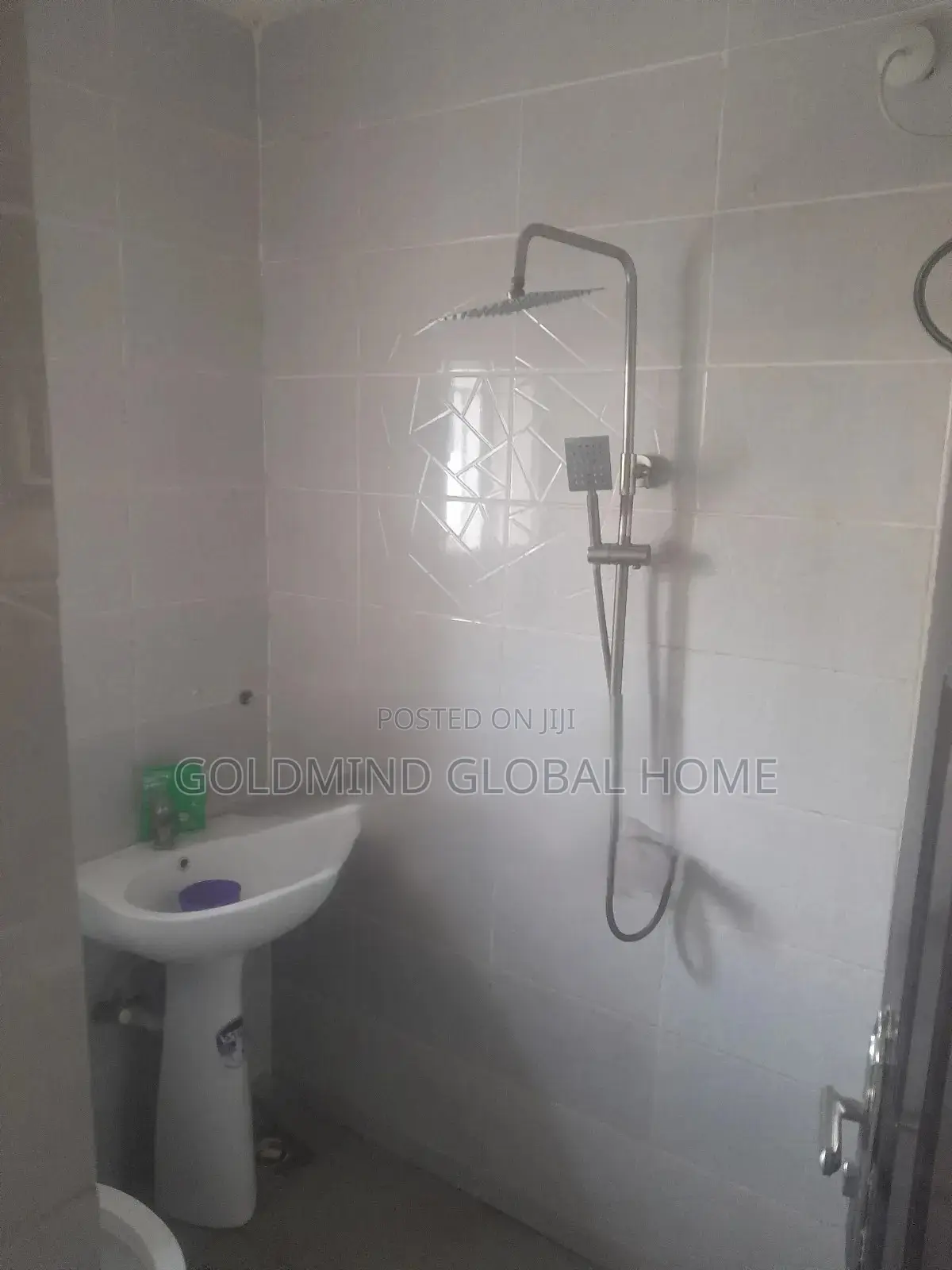 5bdrm Duplex in Gwarinpa, Life Camp for sale