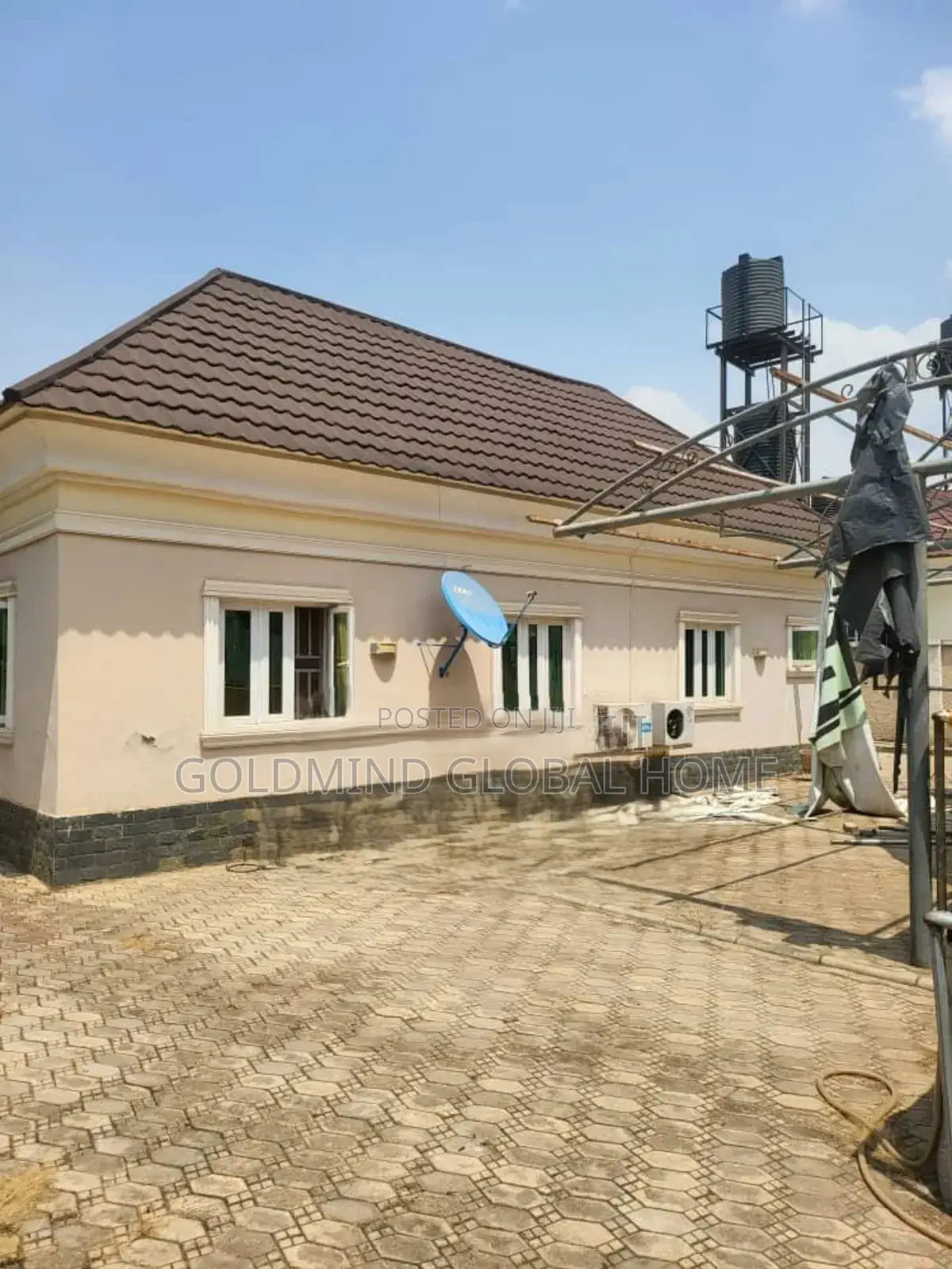 5bdrm Duplex in Gwarinpa, Life Camp for sale