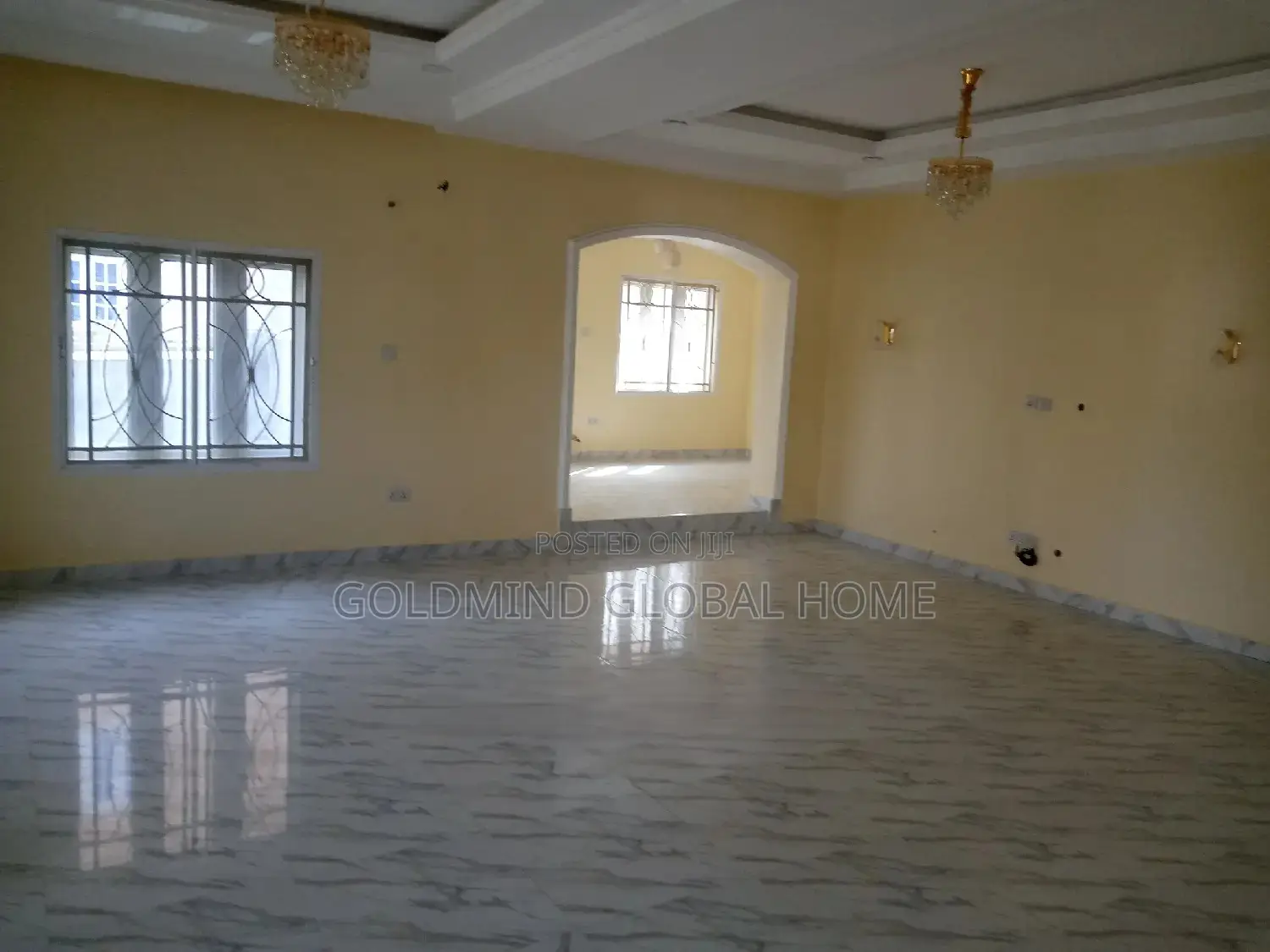 5bdrm Duplex in Gwarinpa, Life Camp for sale