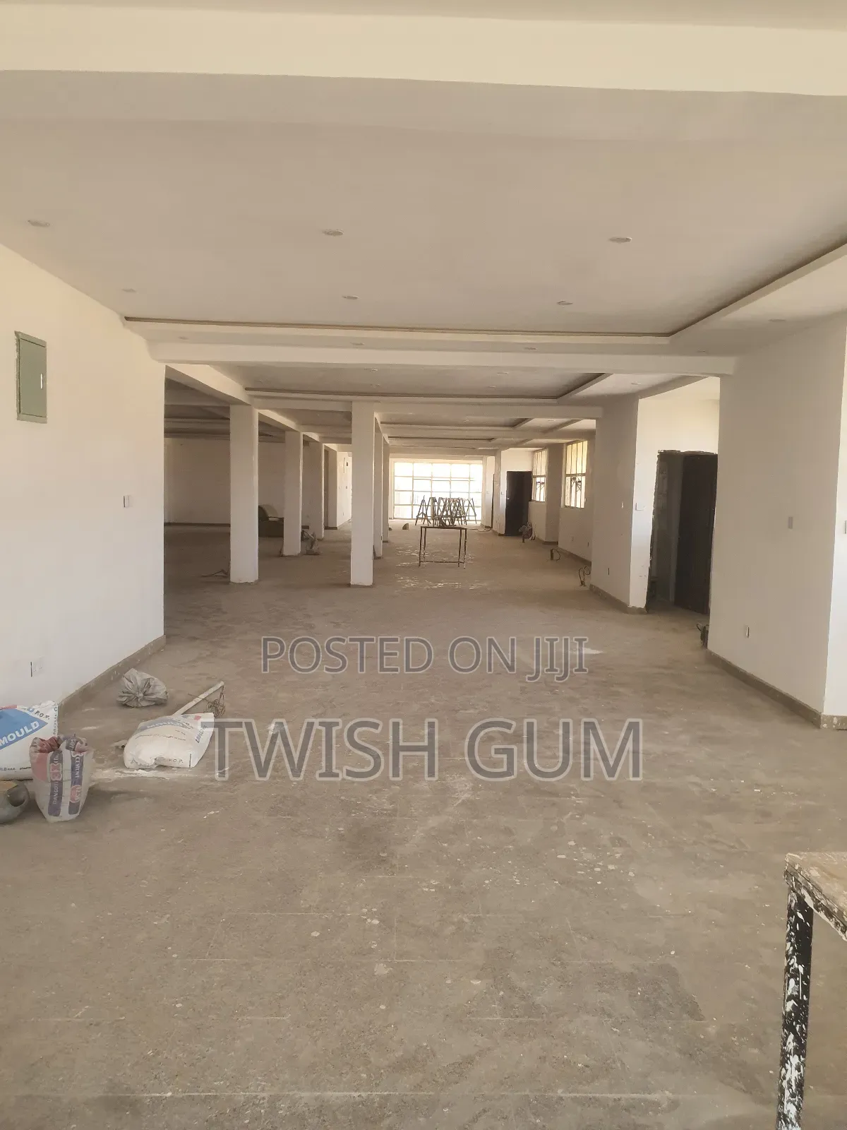 To Let=Office Space (350sqm) Old CBN