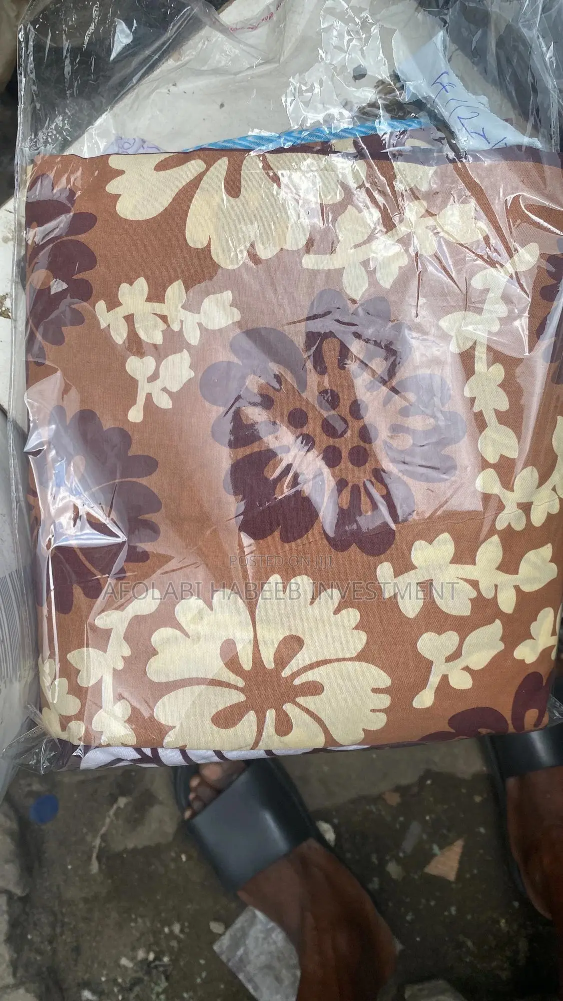 Bed Cover 4.5 Feet X 6 Feet X 10 Inches Height
