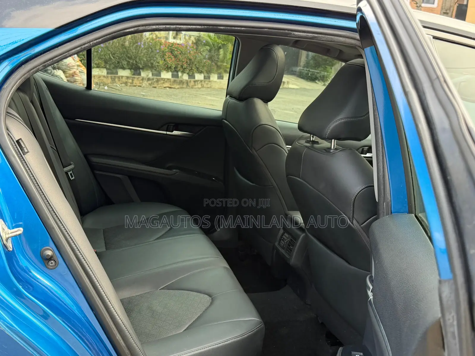 Toyota Camry XSE (2.5L 4cyl 8A) 2019 Blue