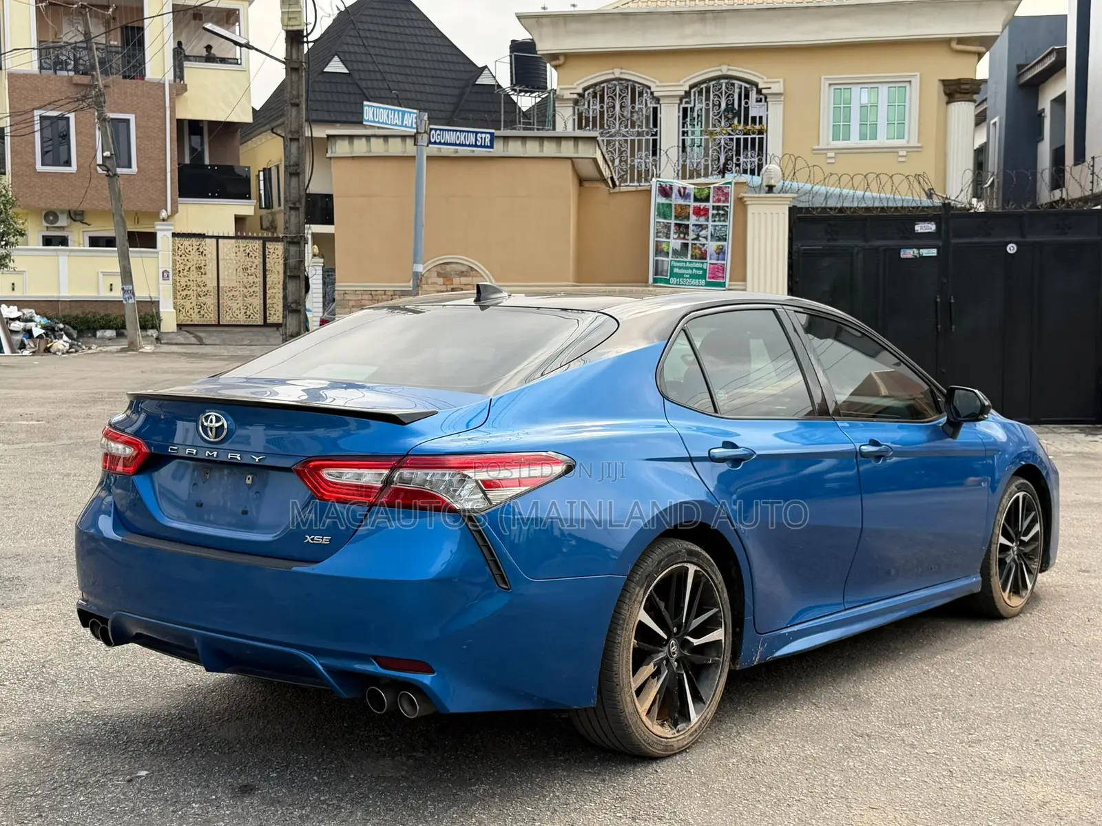 Toyota Camry XSE (2.5L 4cyl 8A) 2019 Blue