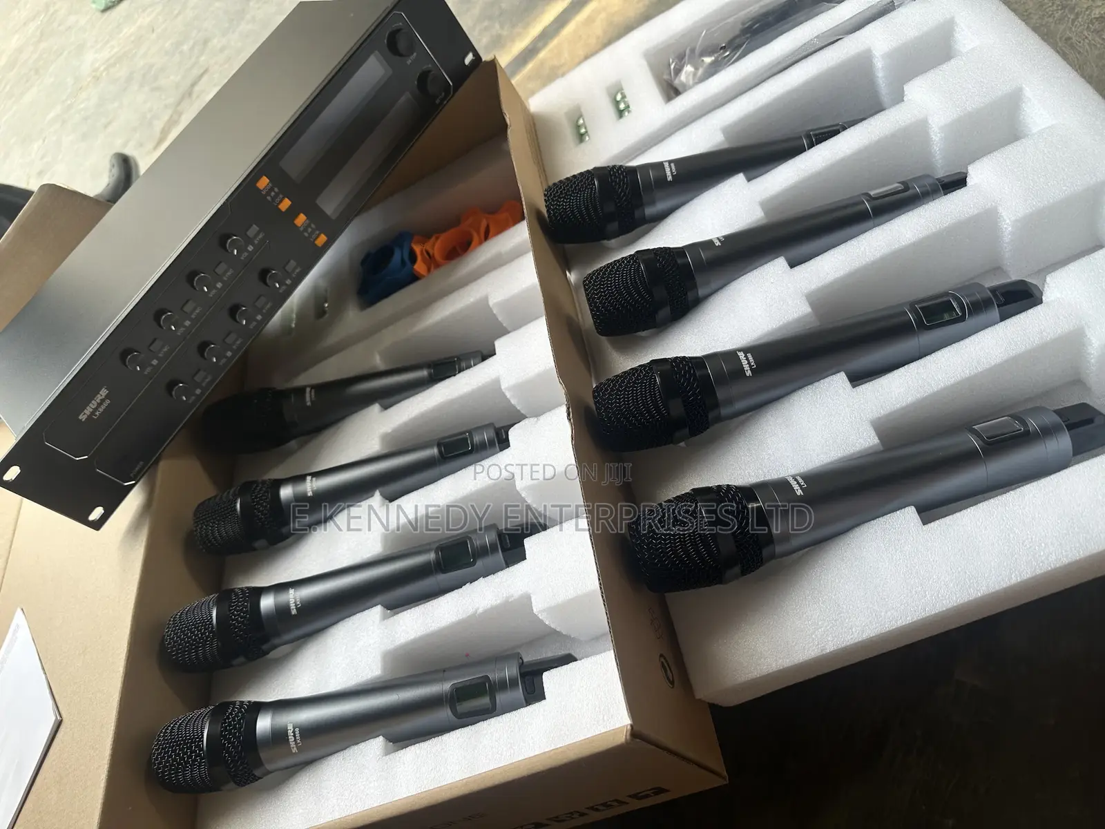 Professional 8in1 Shure Wireless Microphone