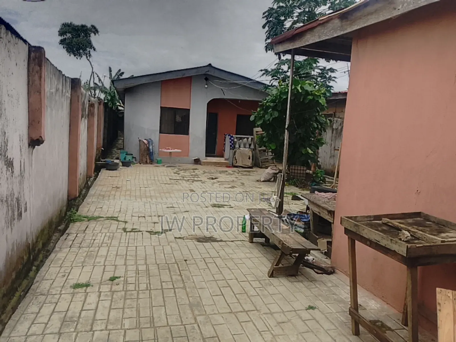 4bdrm Bungalow in Ijegun for sale