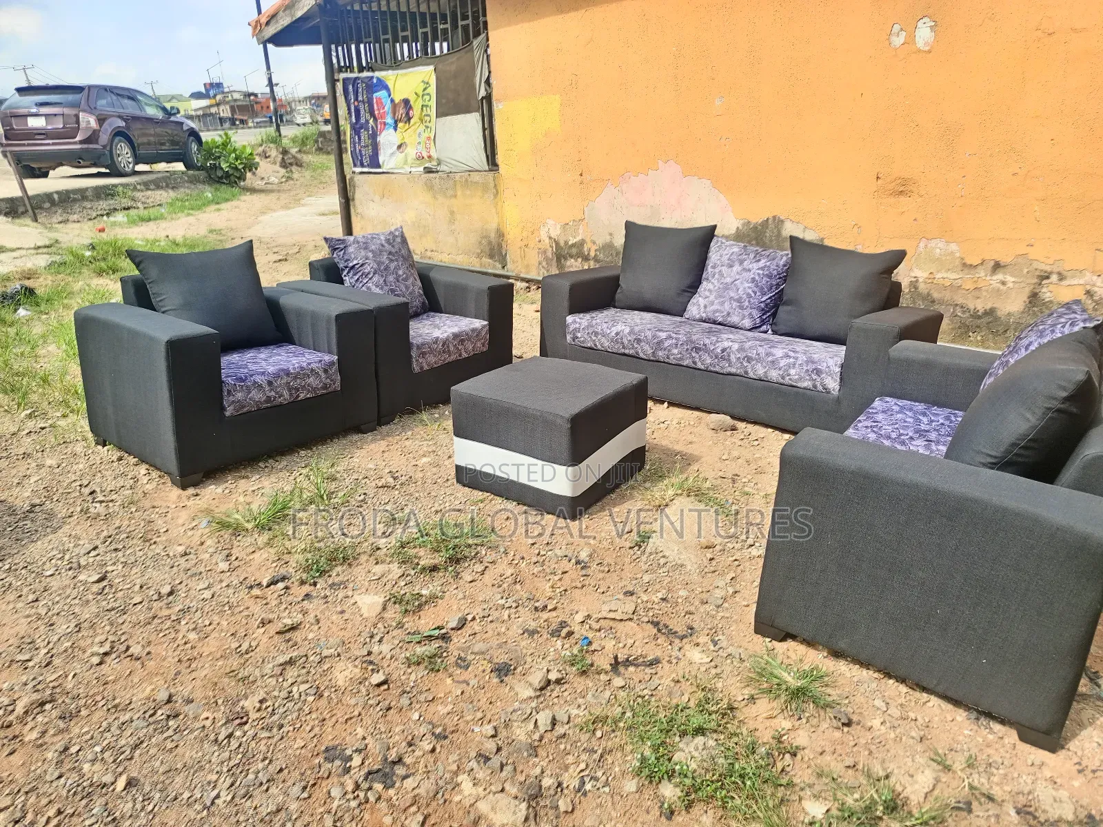 Set of 7 Seaters Sofa Chairs With Table. Pillows Back Couches
