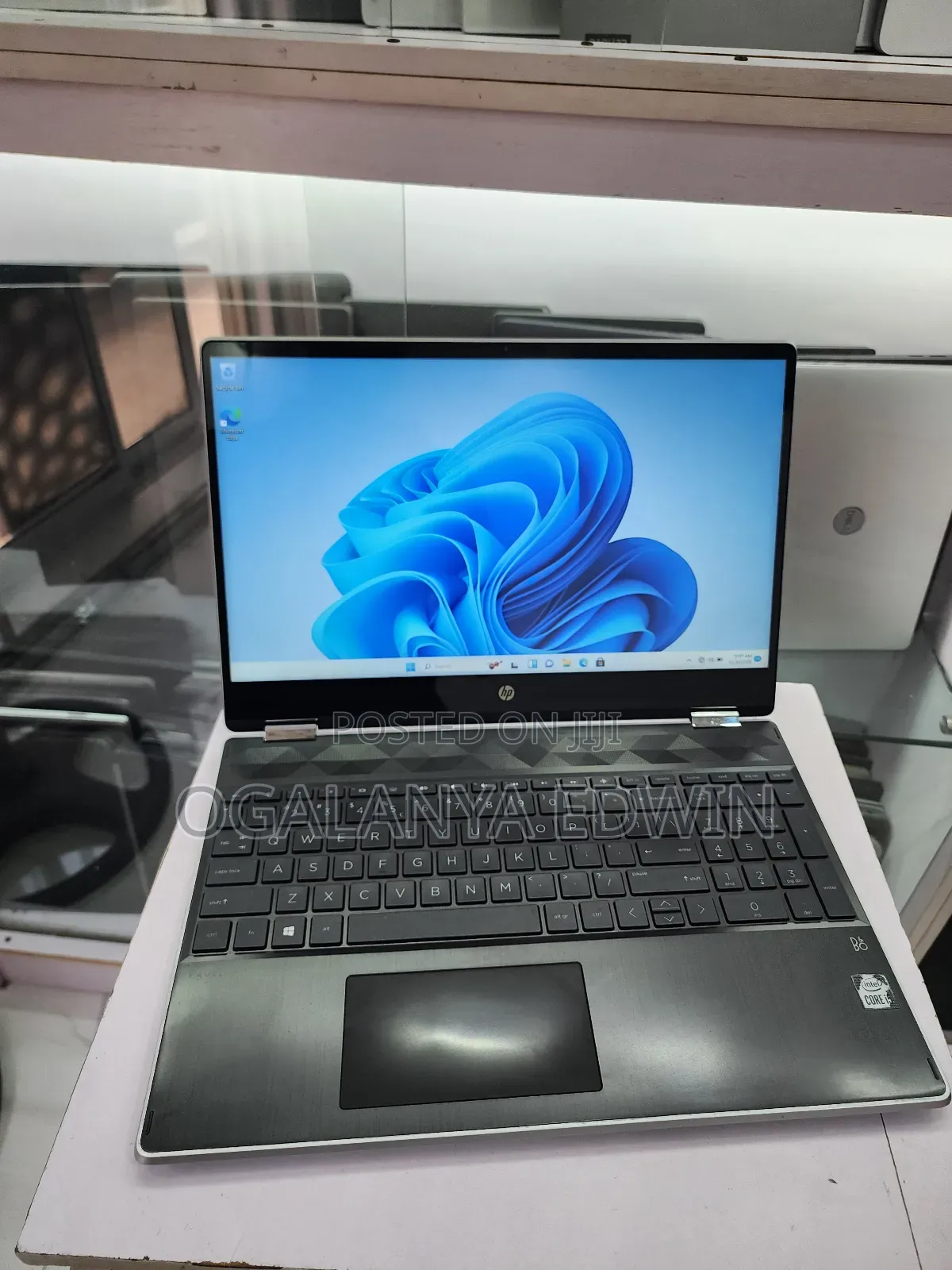 Laptop HP Pavilion 15-Cs3063cl 8GB Intel Core I5 HDD+SSD 1T