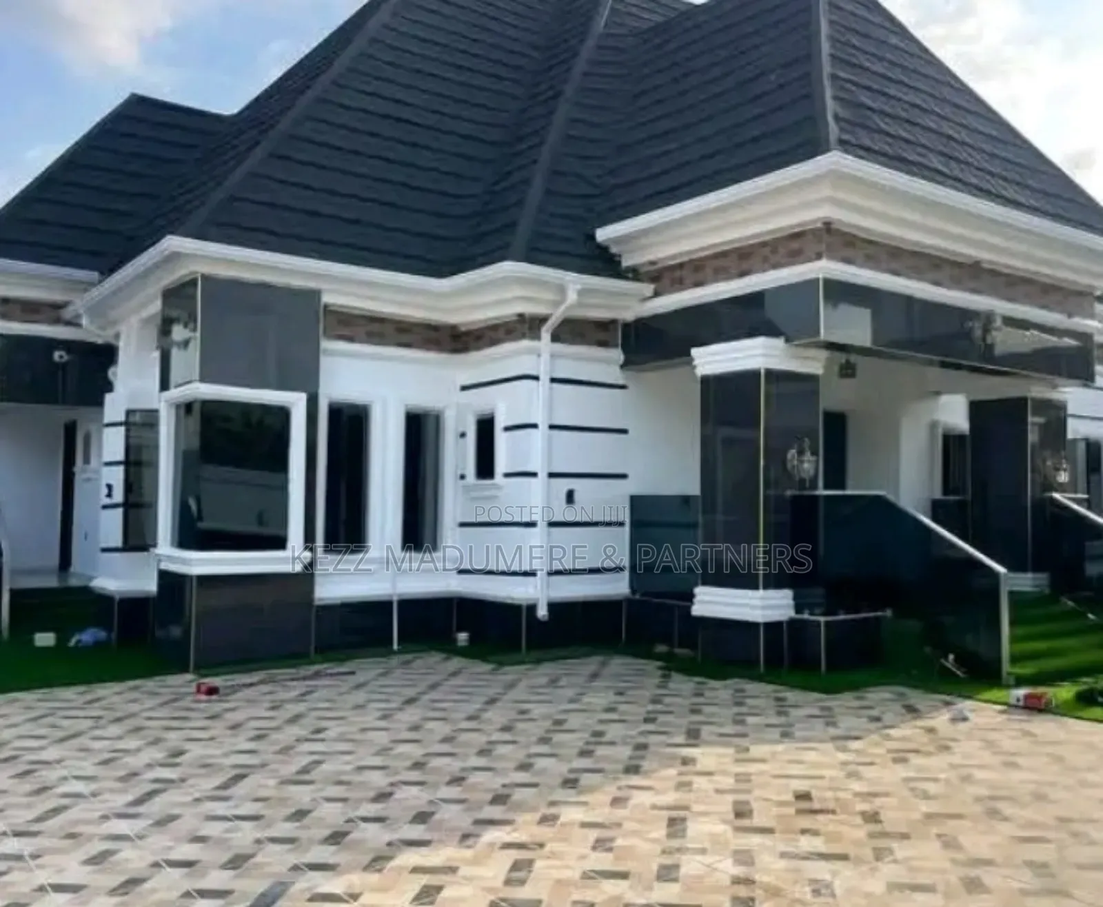 4bdrm Bungalow in Umuguma Owerri West for sale