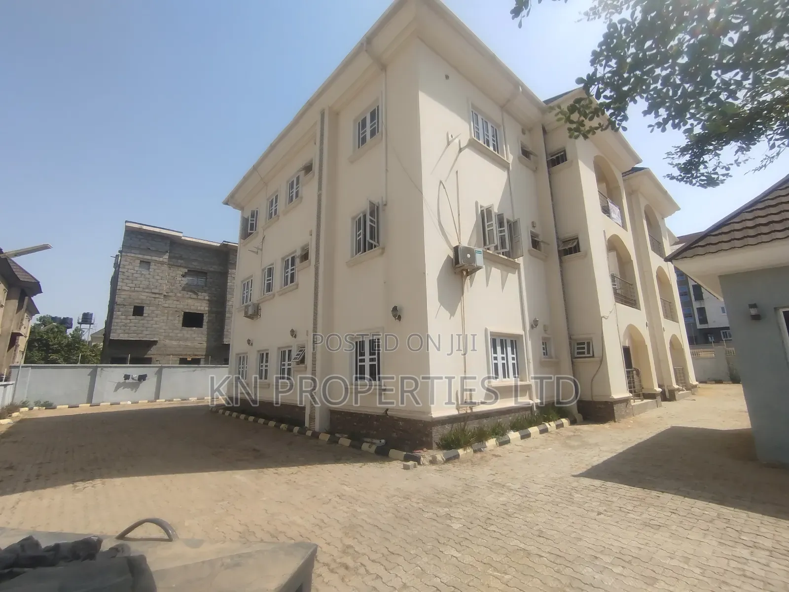 3bdrm Block of Flats in Wuye for sale
