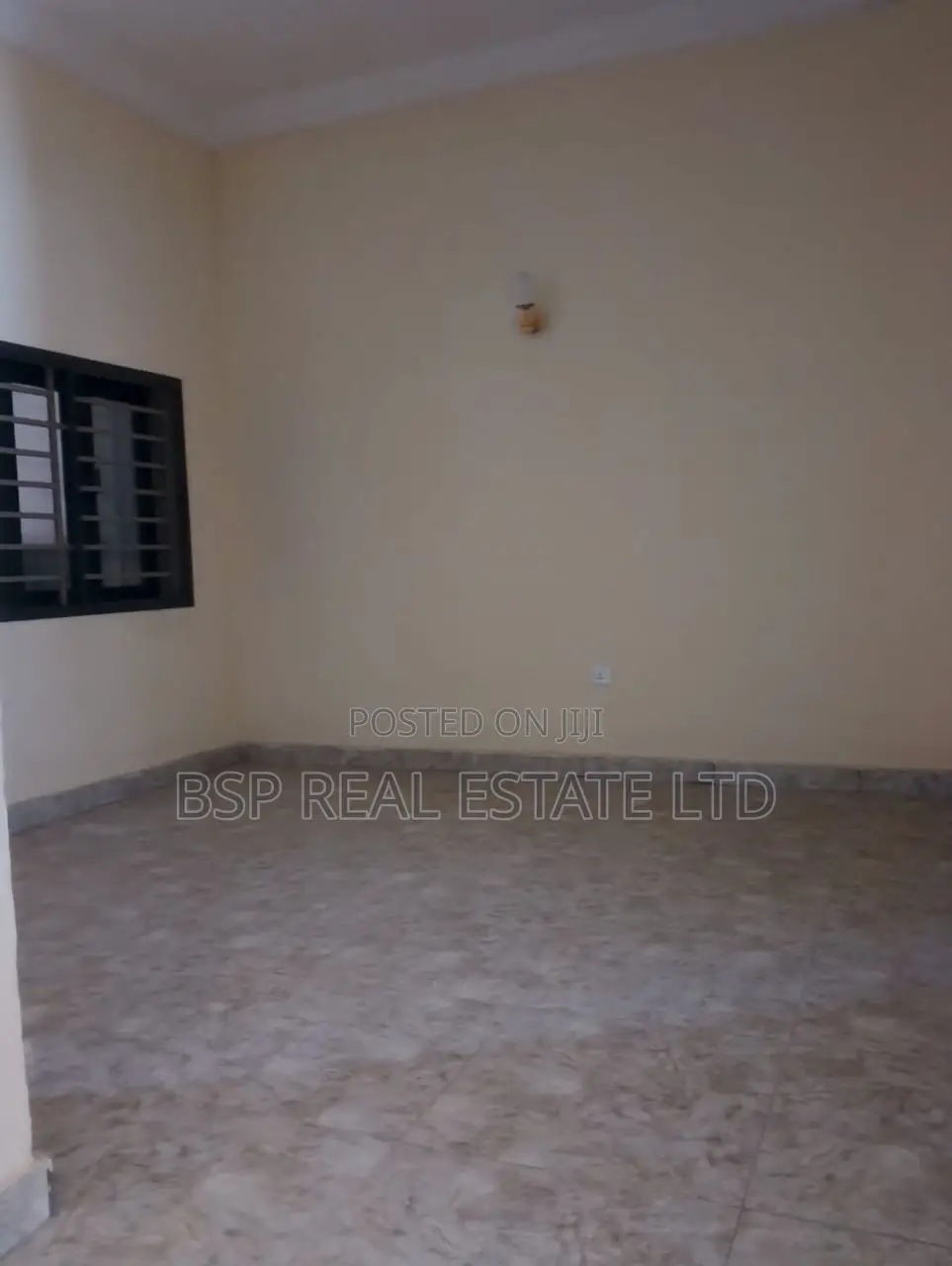 3bdrm Block of Flats in Idu for sale