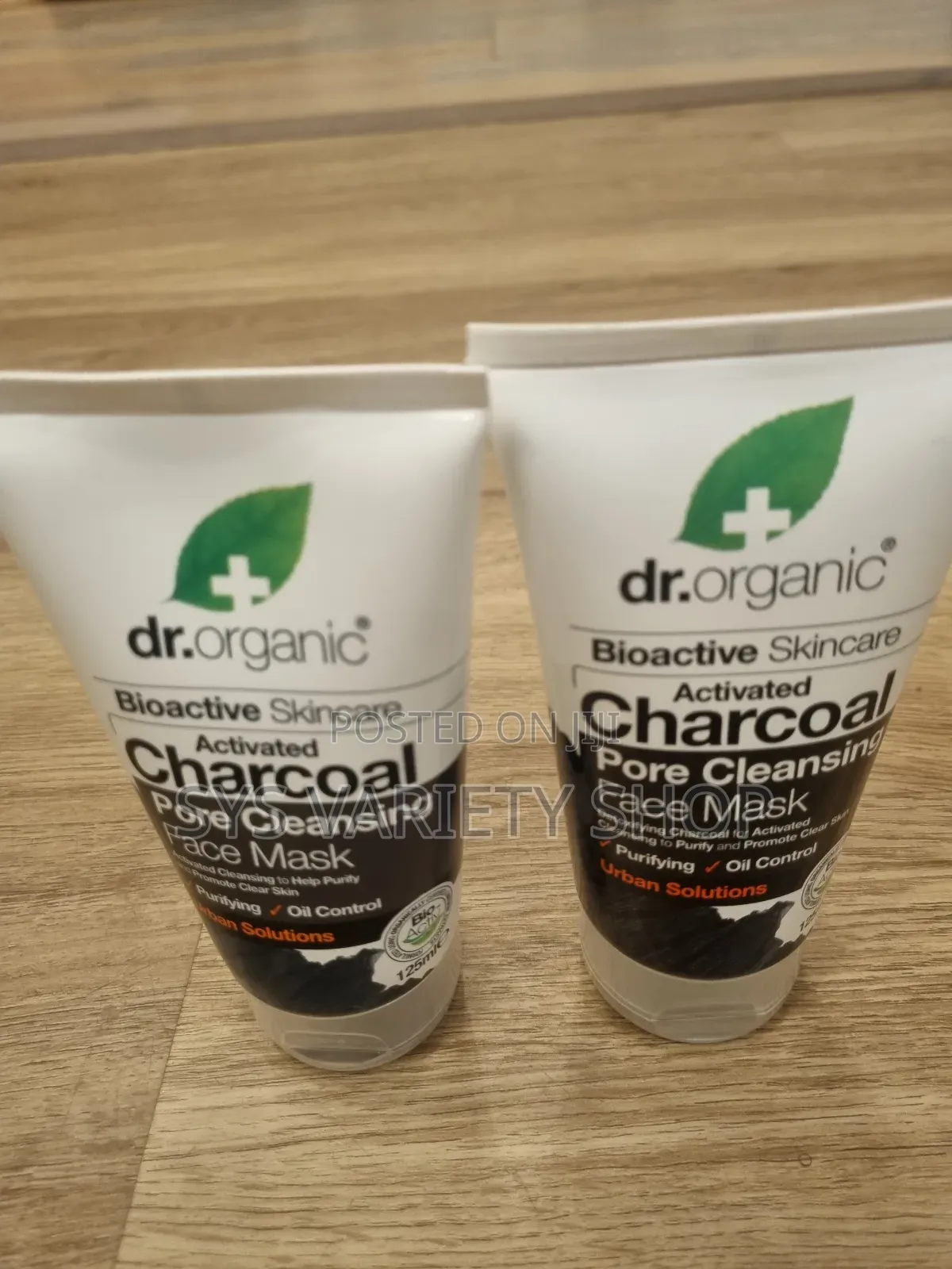 Dr.Organic Activated Charcoal Pore Ceansing Face Mask