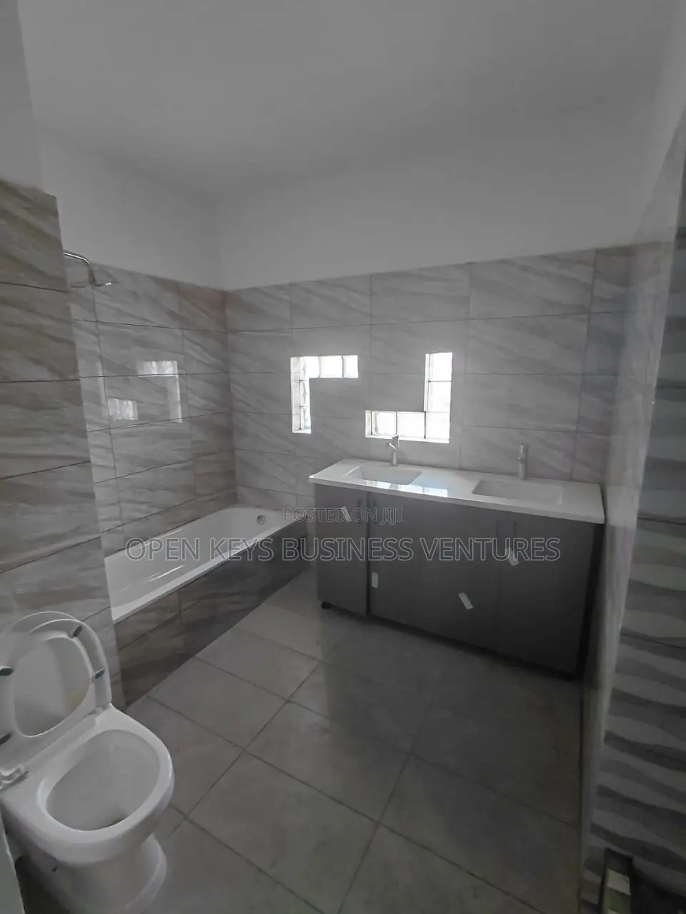 Furnished 4bdrm Duplex in Alalubosa Gra for sale