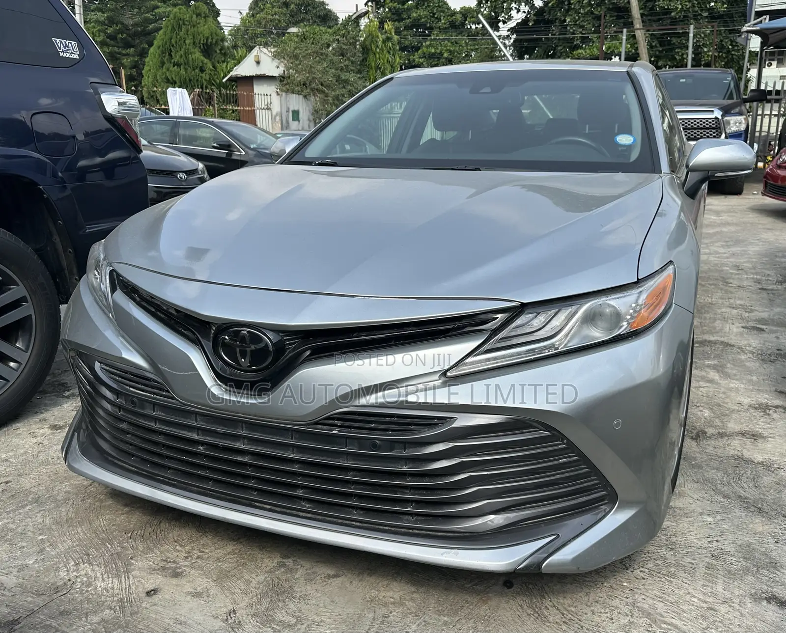 Toyota Camry XLE FWD (2.5L 4cyl 8AM) 2018 Silver