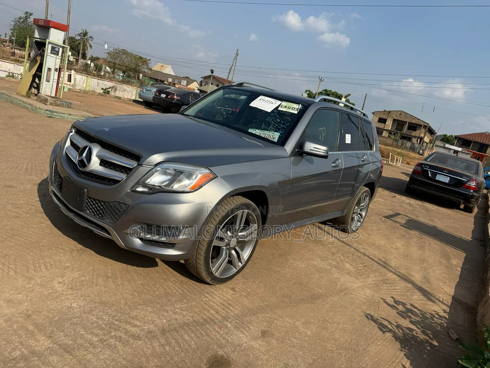 Mercedes-Benz GLK-Class Base GLK 350 4dr AWD 4MATIC (3.5L 6cyl 7A) 2015