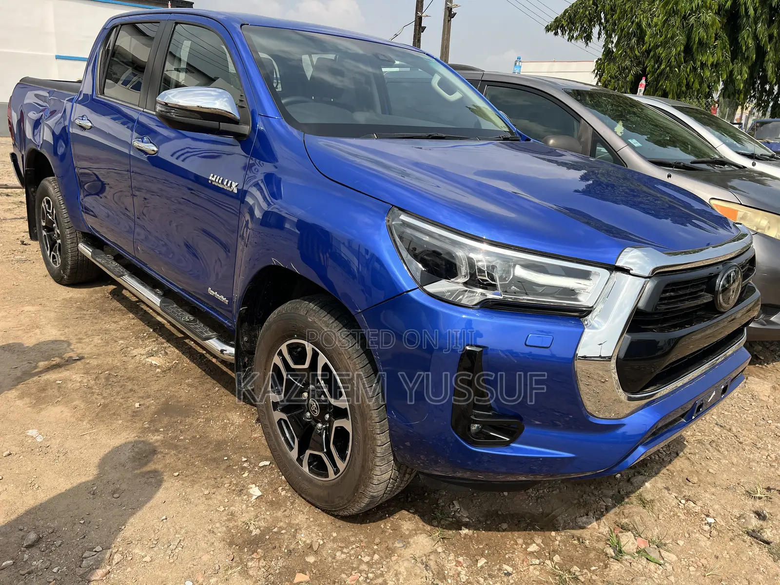 Toyota Hilux 2023 Blue