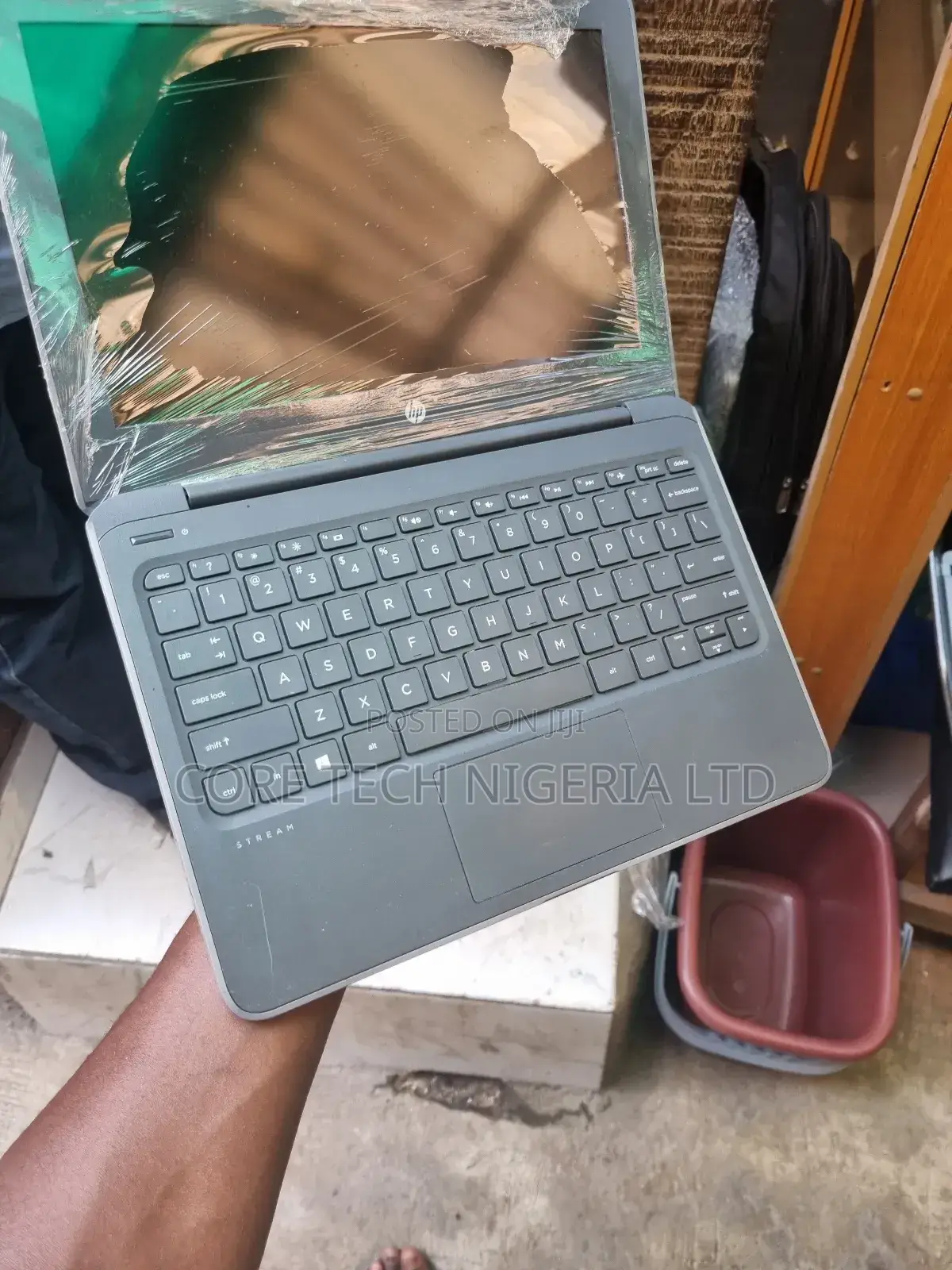 Laptop HP Stream 11 Pro G4 EE 4GB Intel Pentium SSD 60GB