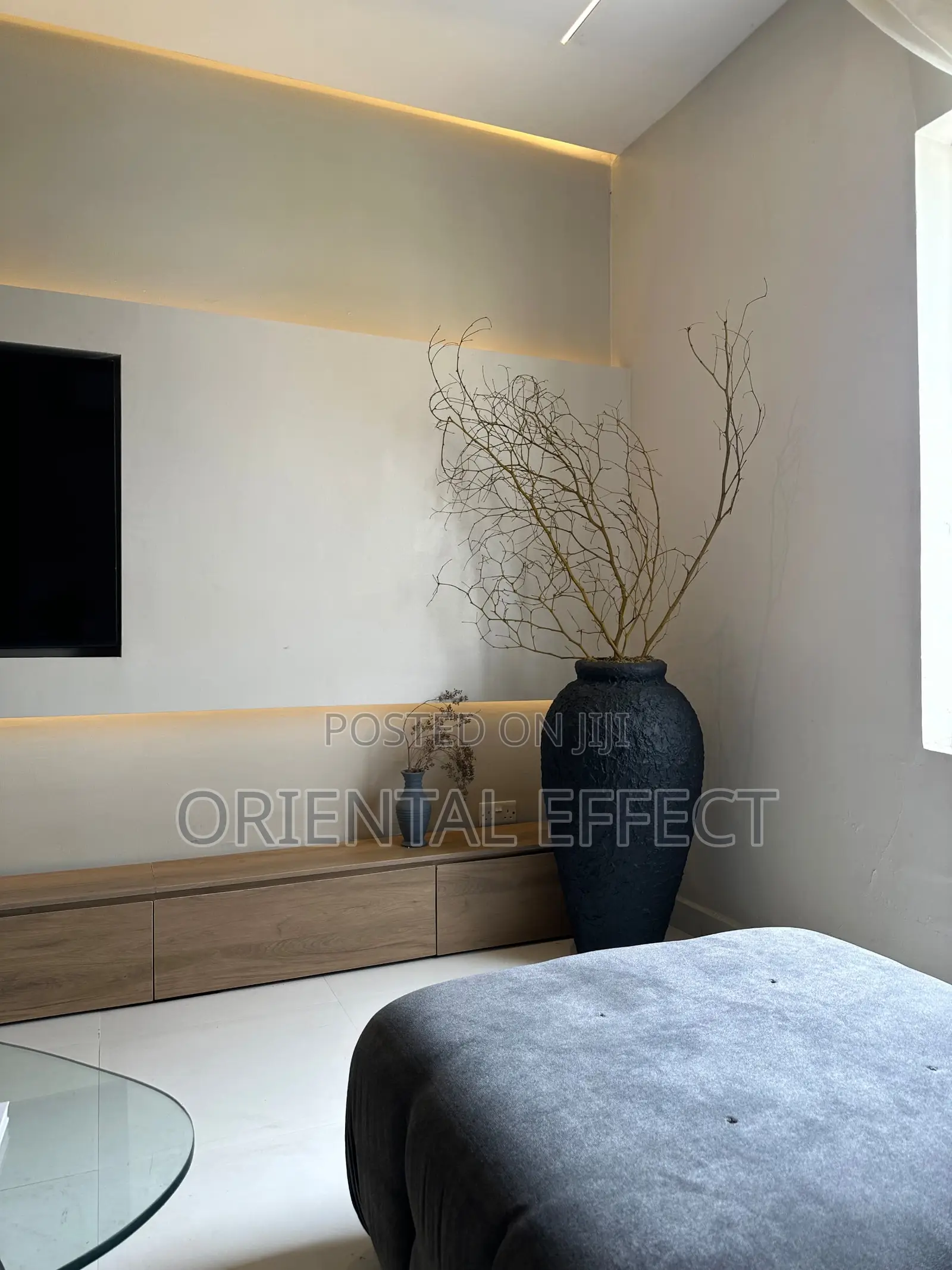 Textured Black Big Nyx Planter With Natural Twigs | Home Décor Styles