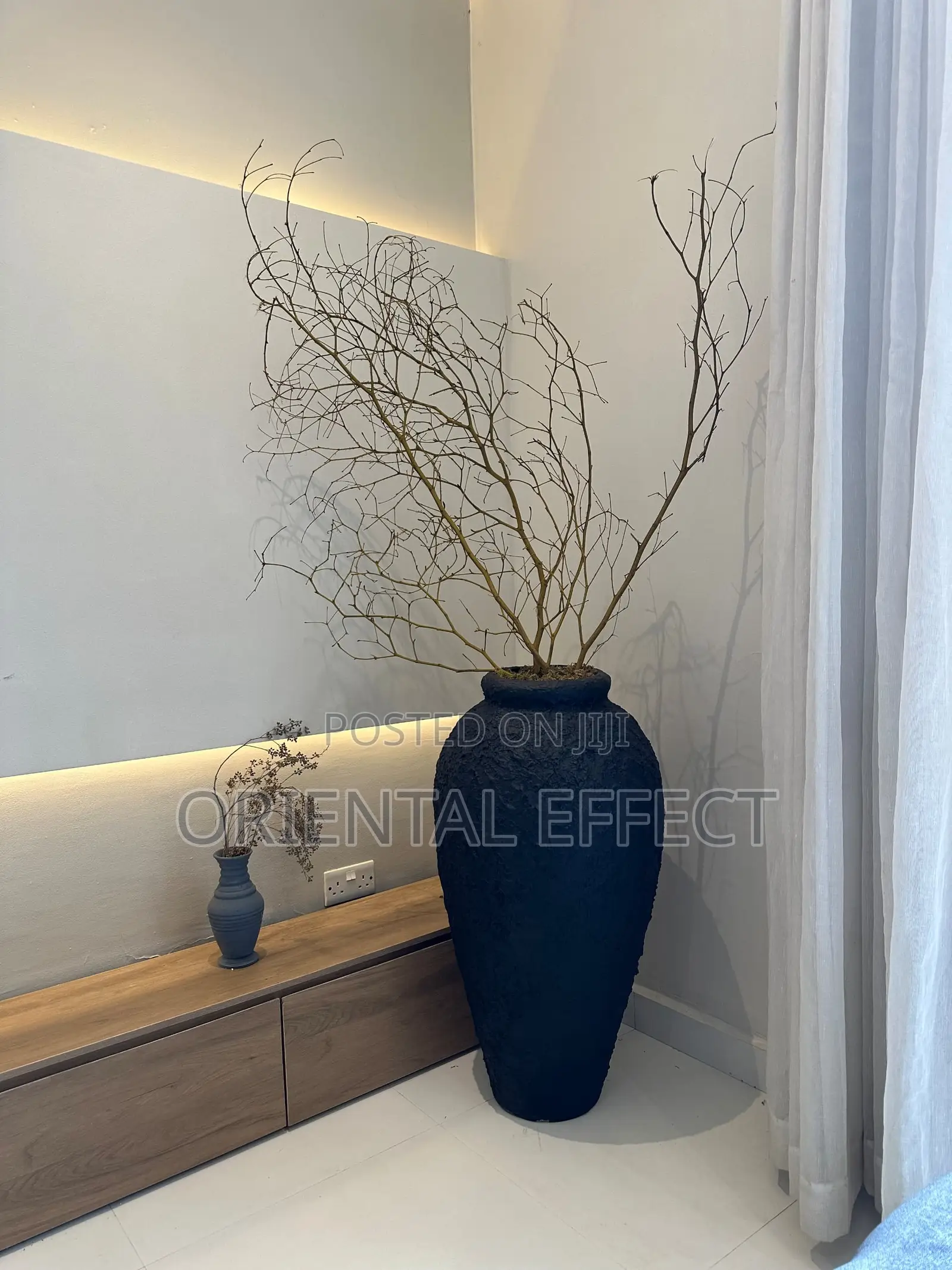 Textured Black Big Nyx Planter With Natural Twigs | Home Décor Styles