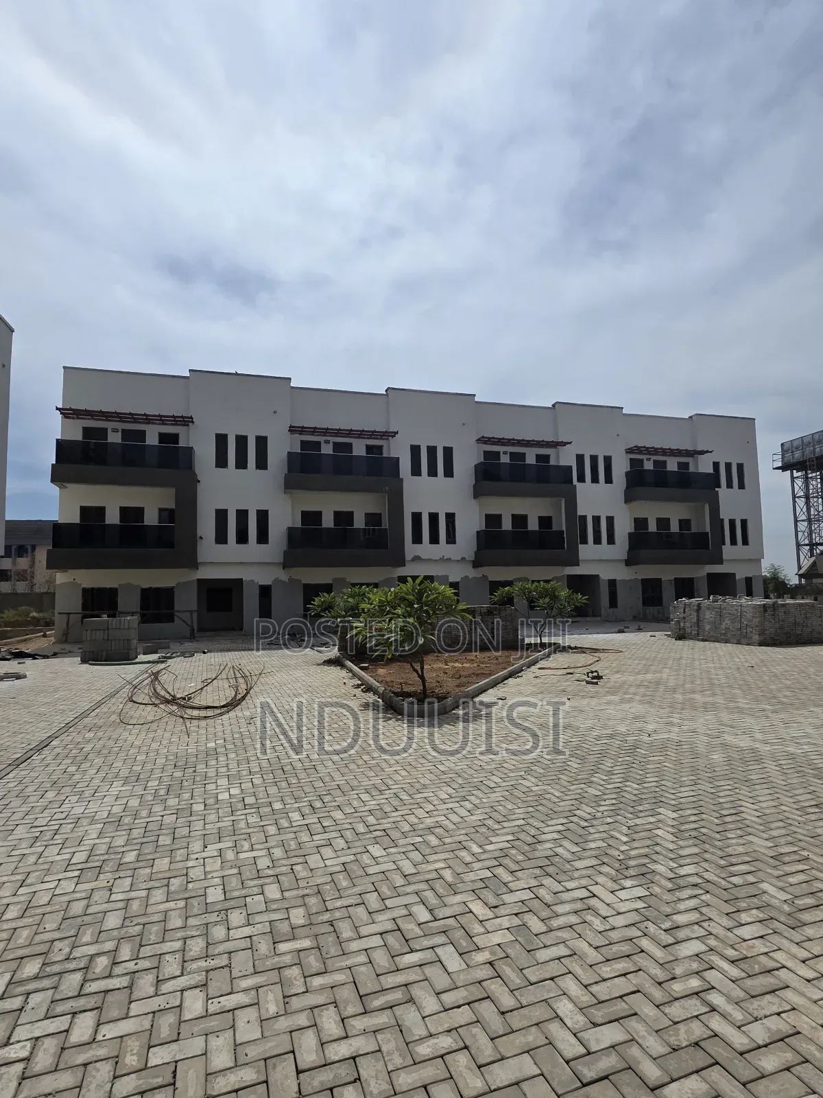 5bdrm Duplex in Mabushi for sale