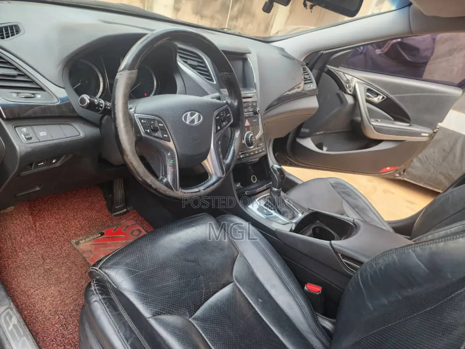 Hyundai Grandeur 2015 Black